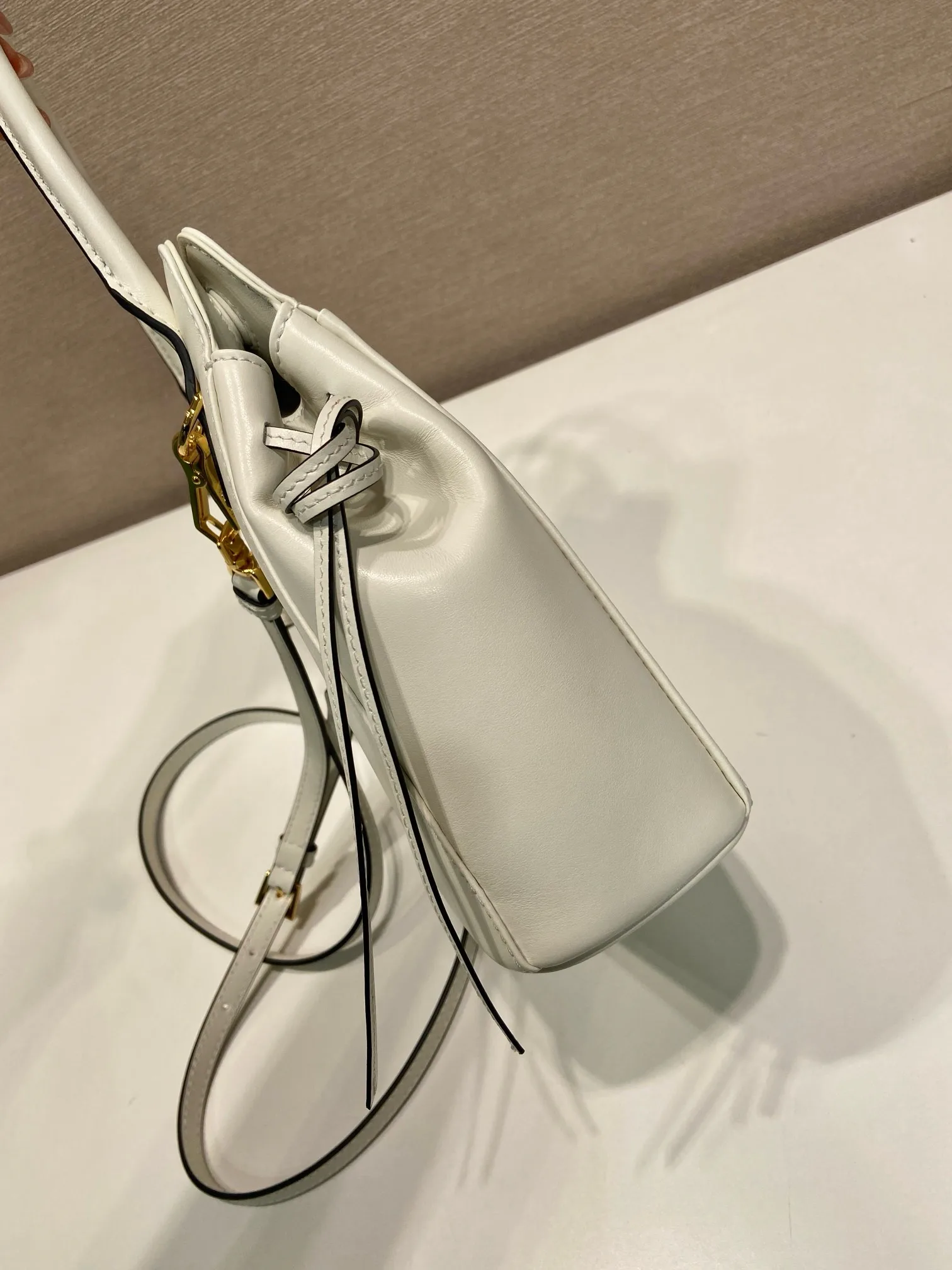 Классические Сумки Женские Prada 11627419