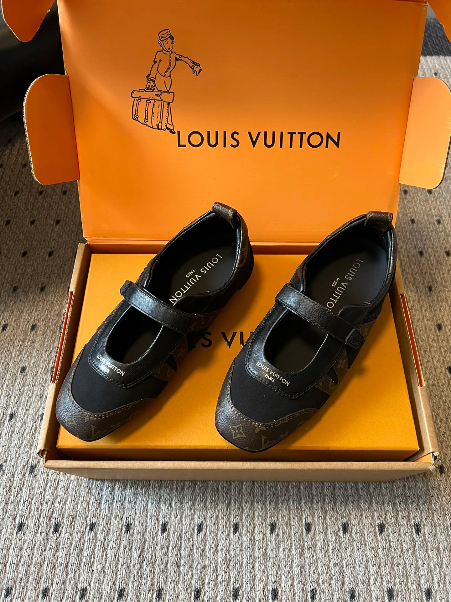 Туфли Женские Louis Vuitton 13561815