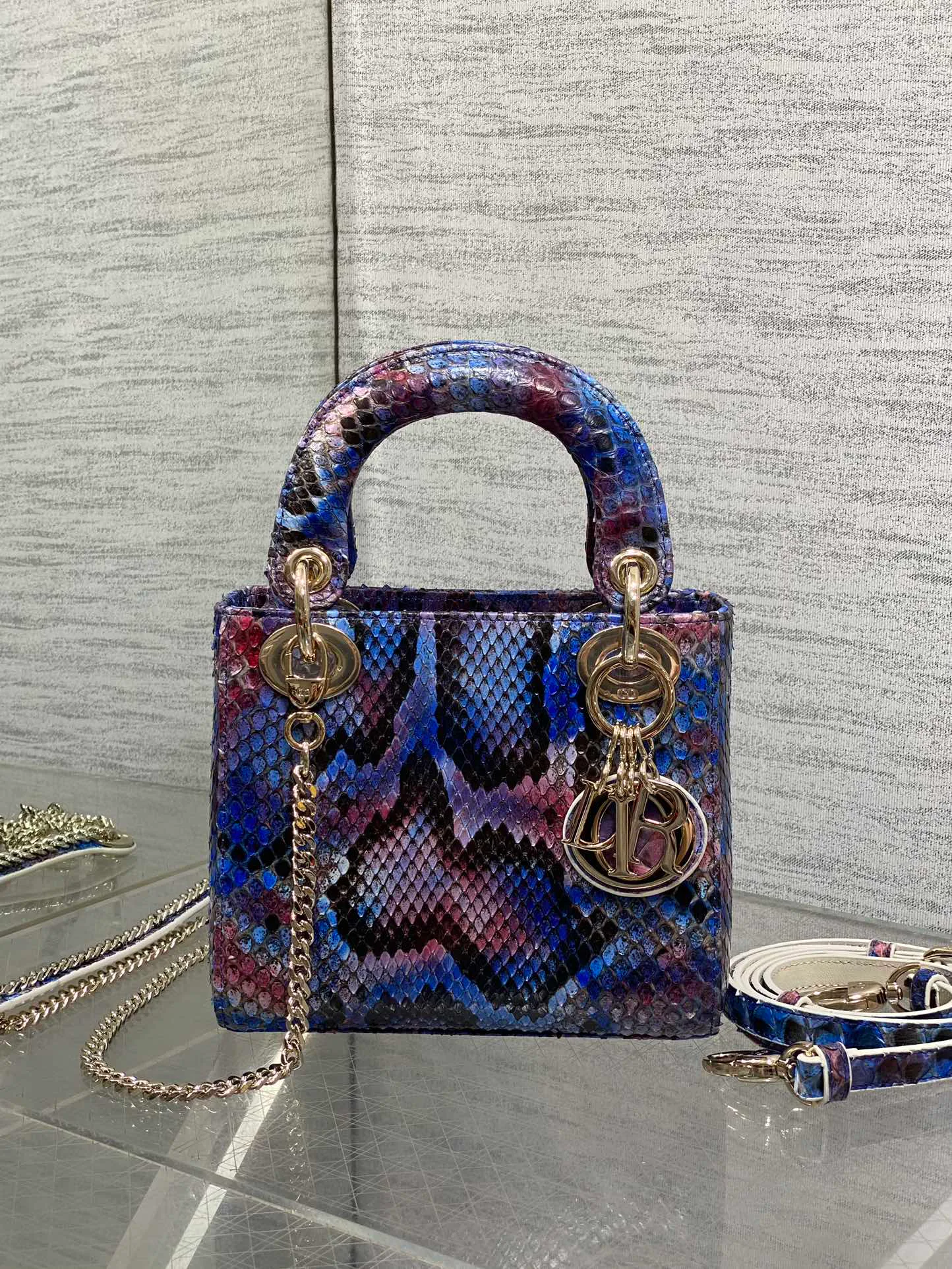 Классические Сумки Женские Christian Dior 11581710