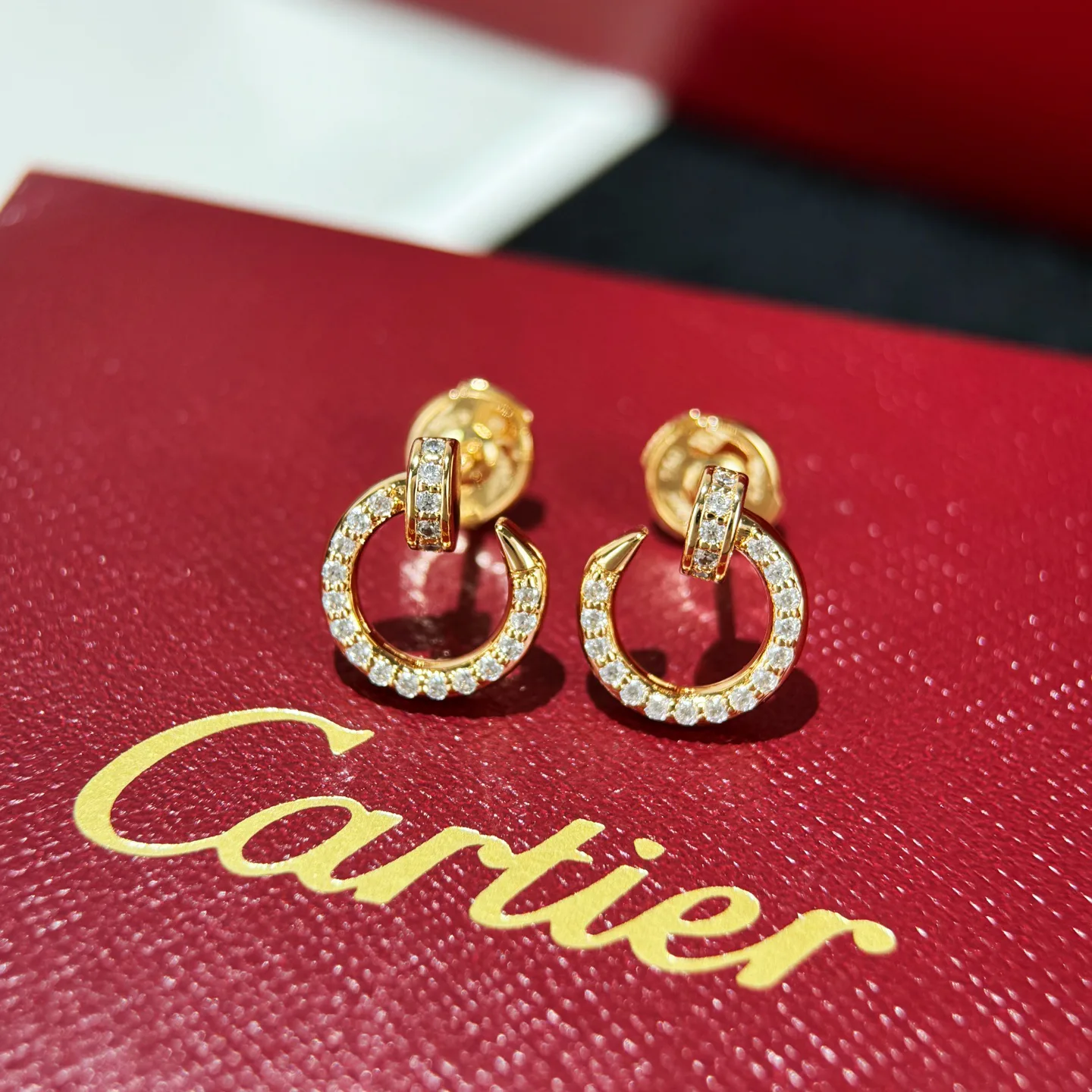 Бижутерия Cartier 24520