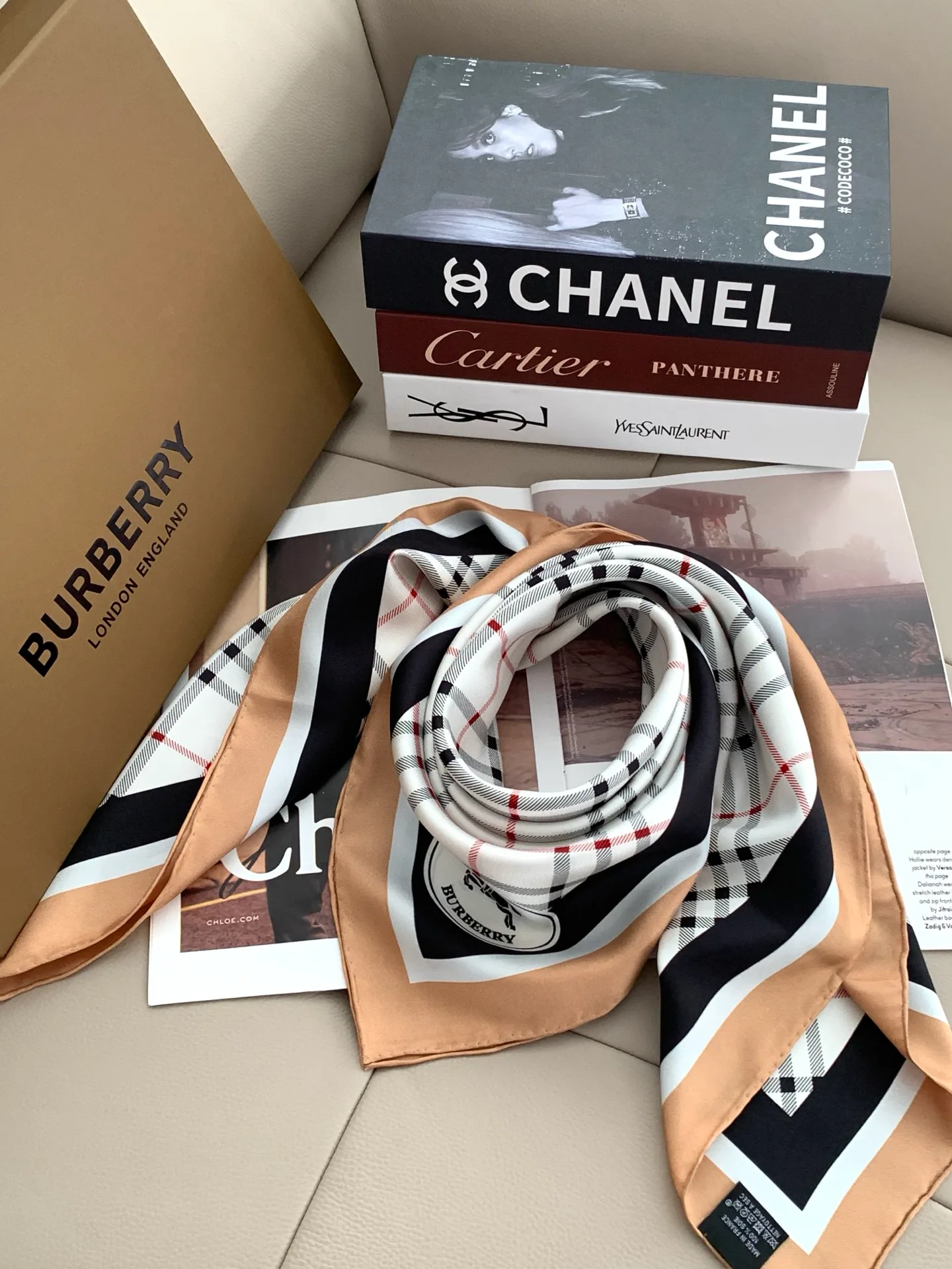 Платки Burberry 18675530