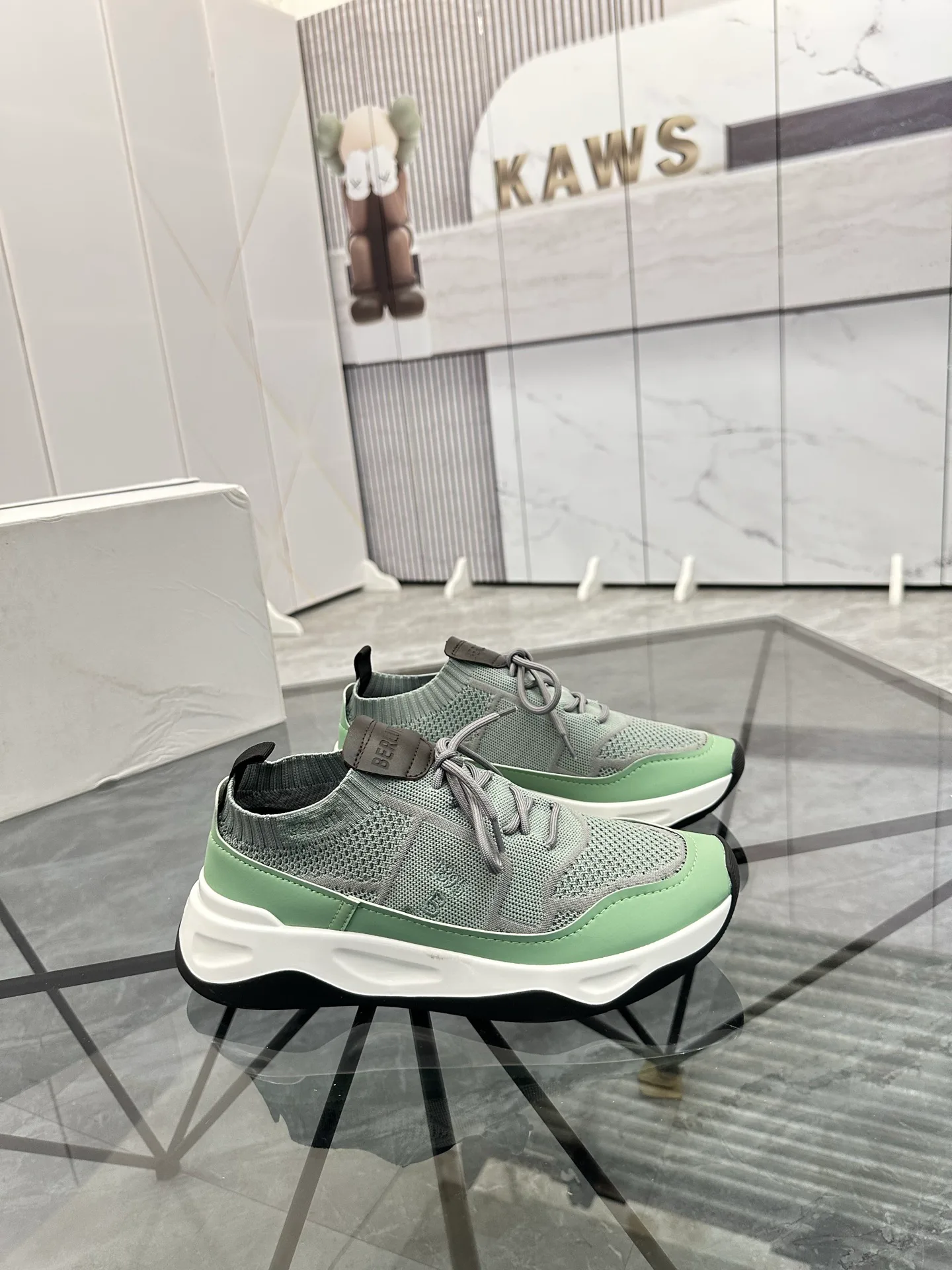 Кроссовки Женские Berluti 462870