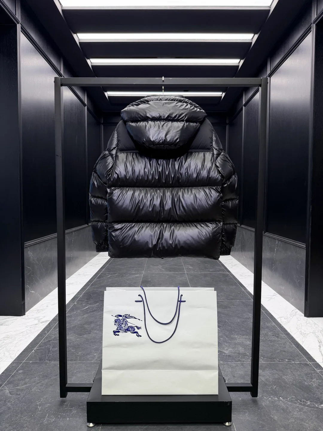 Куртки И Пуховики Женские Burberry 17876508