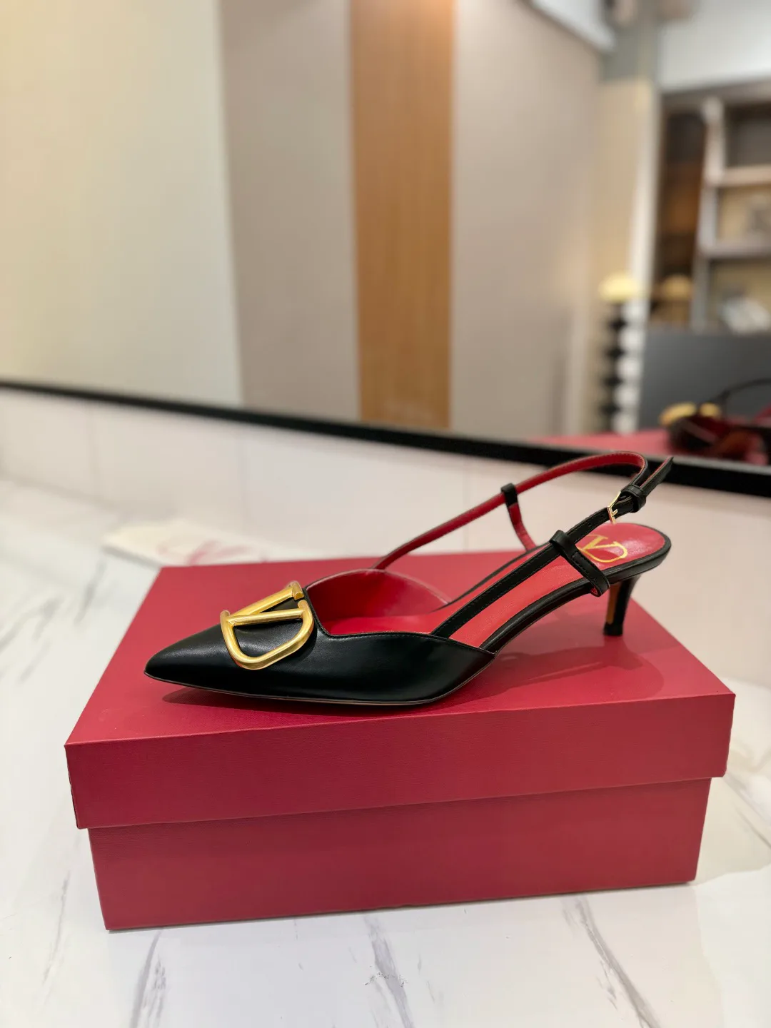 Босоножки Женские Valentino 11516245