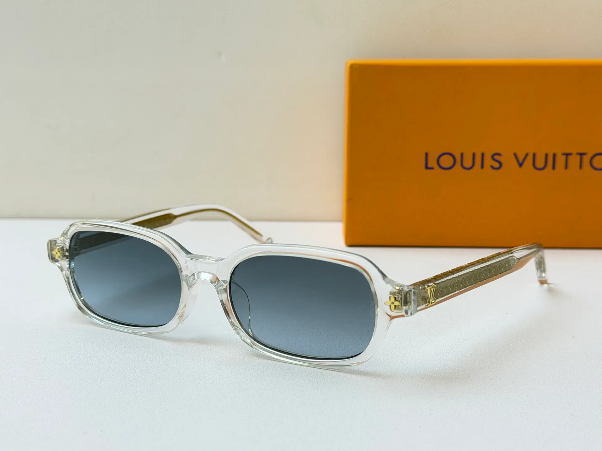 Очки Louis Vuitton 17188488