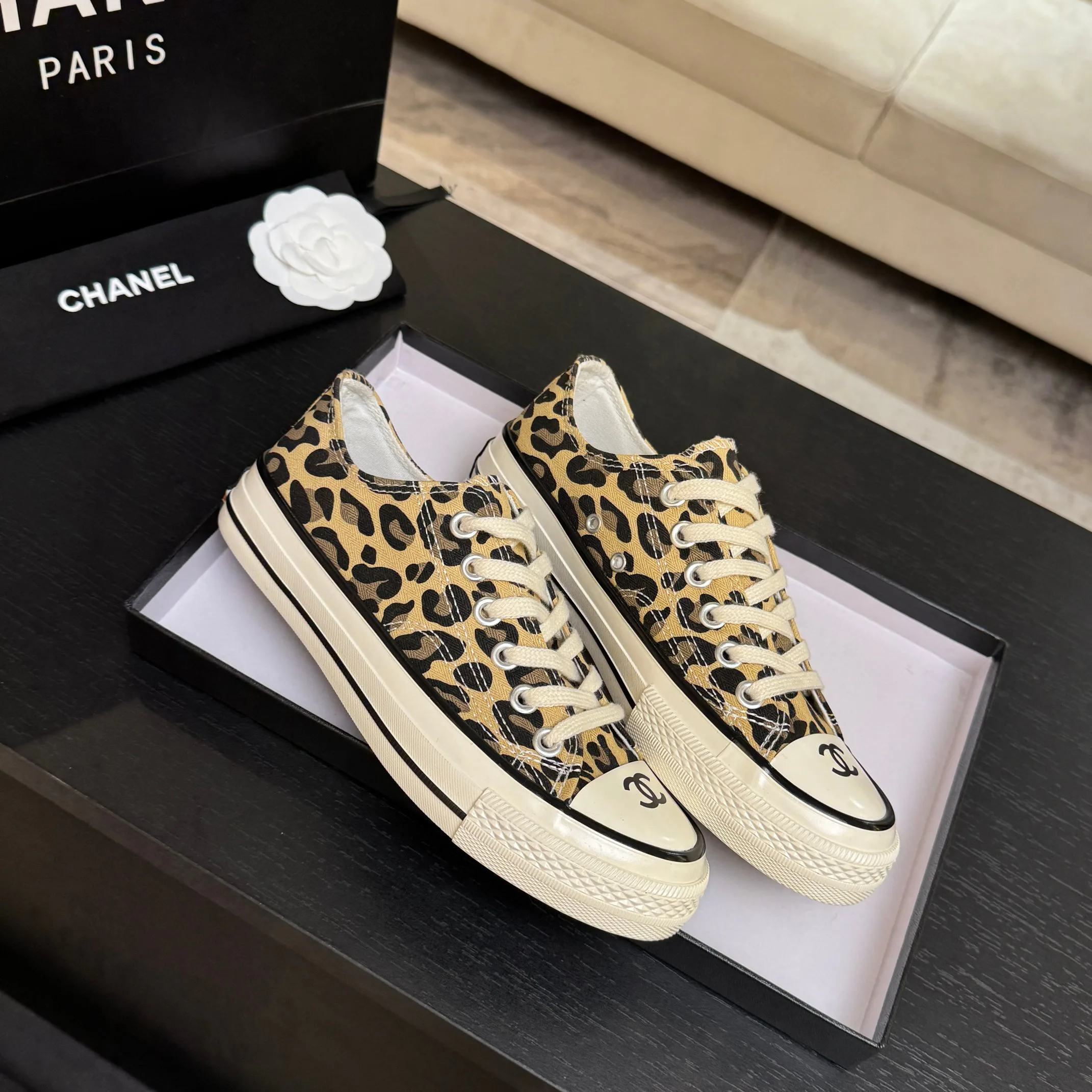 Кроссовки Женские Chanel 18062555