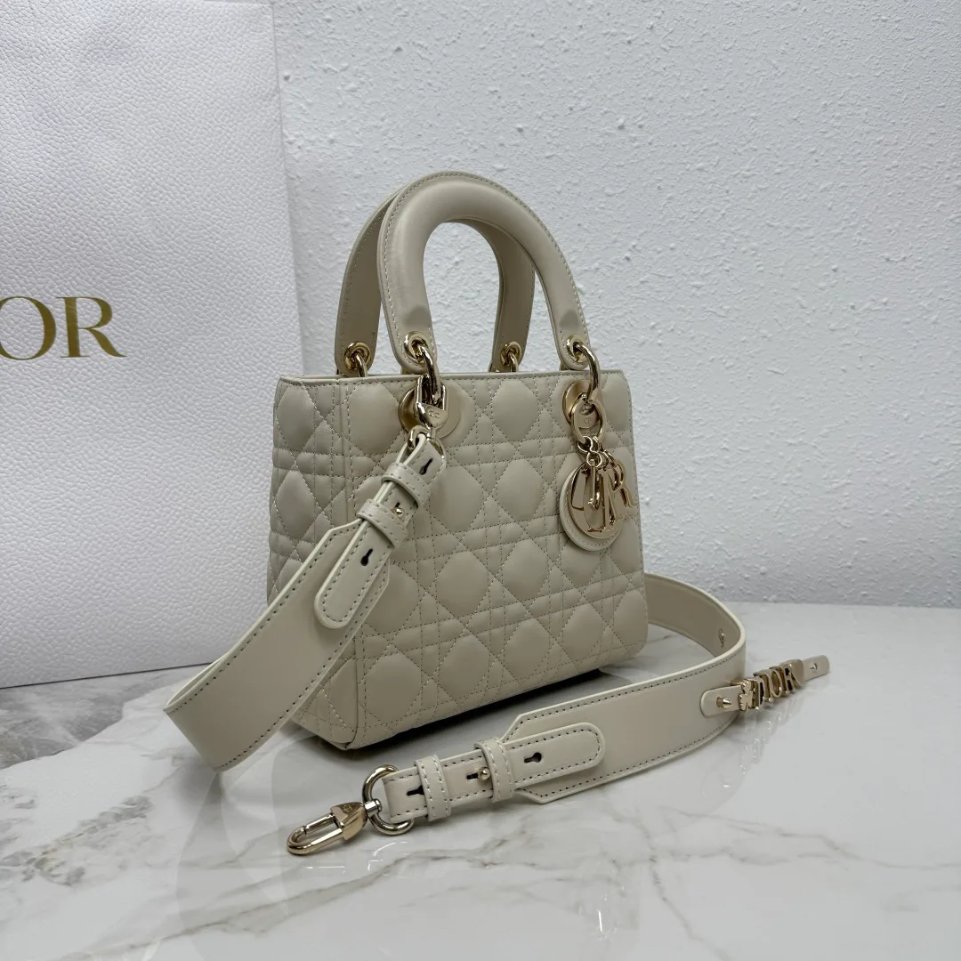 Классические Сумки Женские Christian Dior 17220902