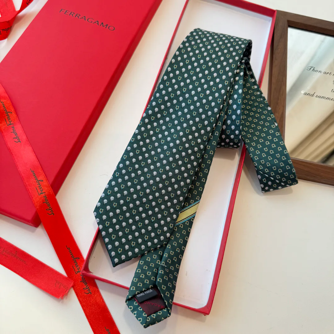 Платки Salvatore Ferragamo 17448461