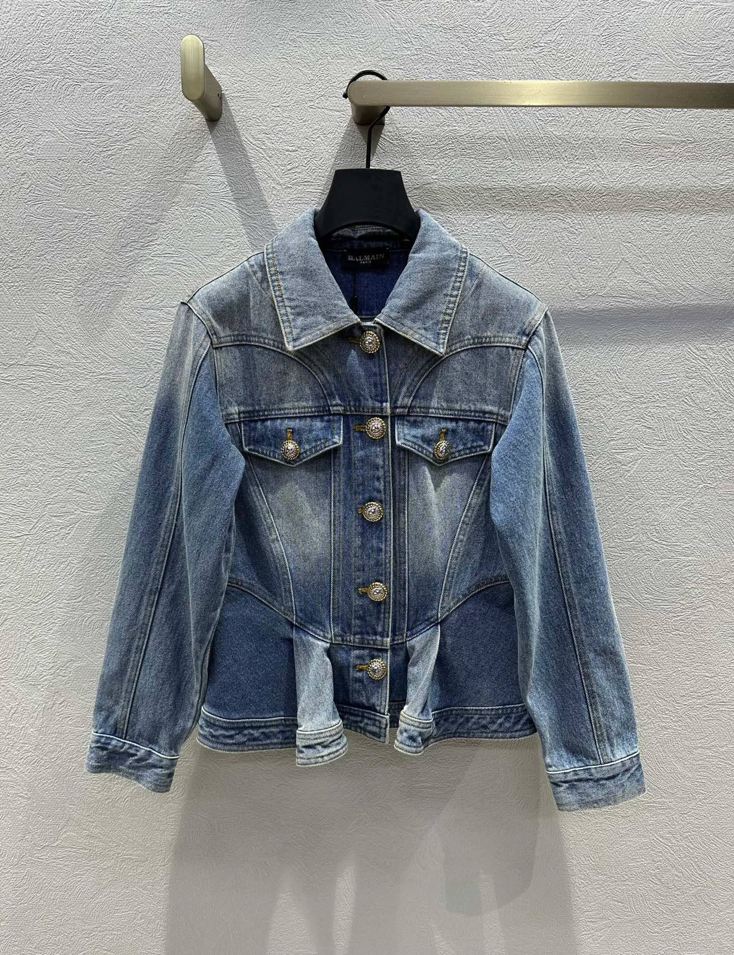Куртки Женские Balmain Куртки Женские Balmain