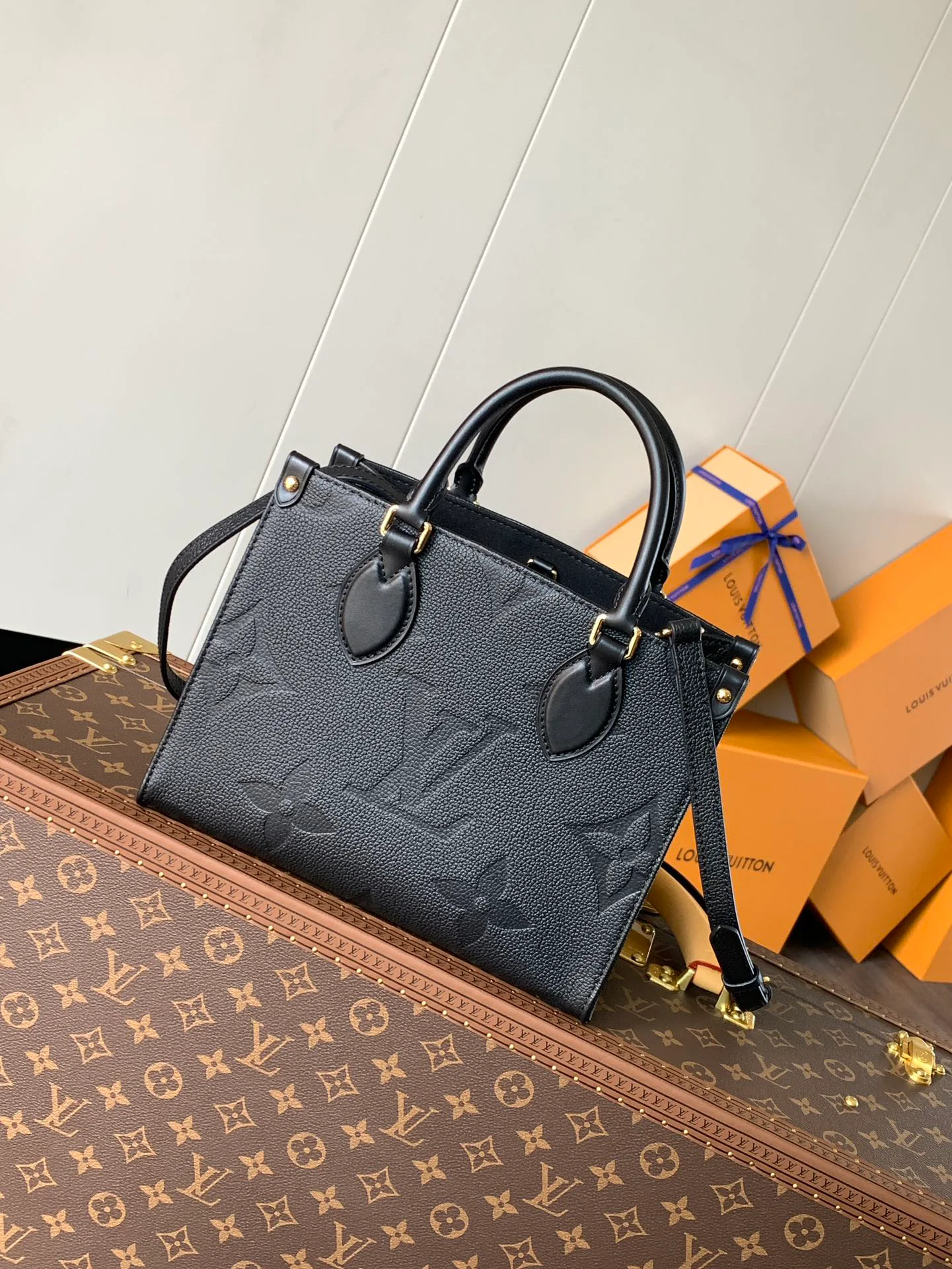 Классические Сумки Женские Louis Vuitton 18148122