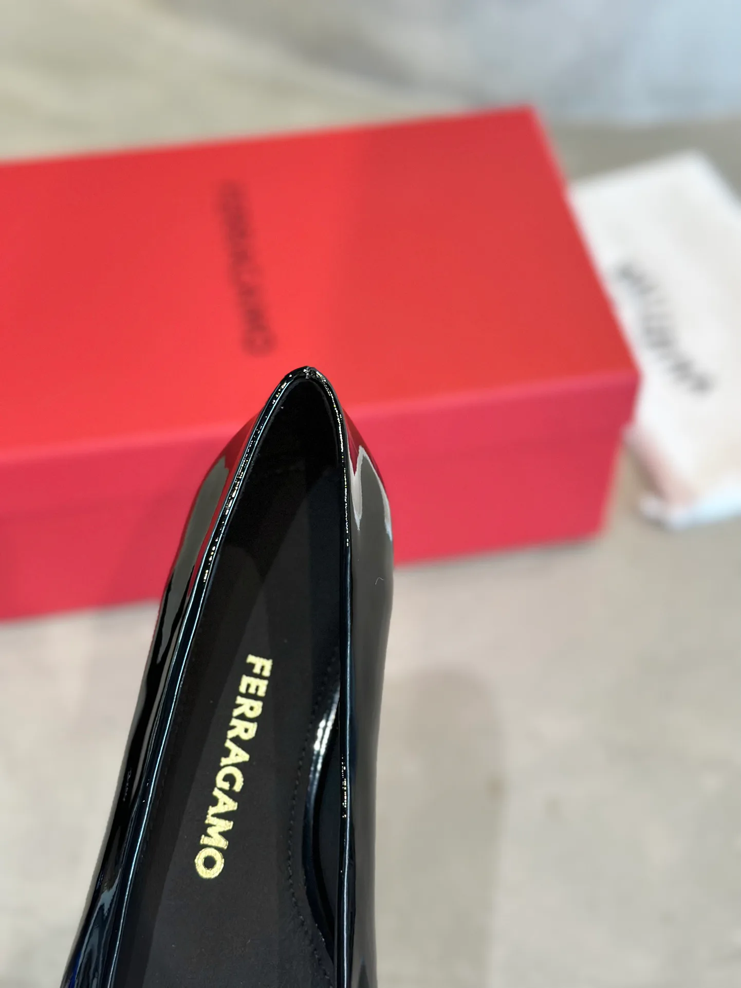 Балетки Женские Salvatore Ferragamo 18531761