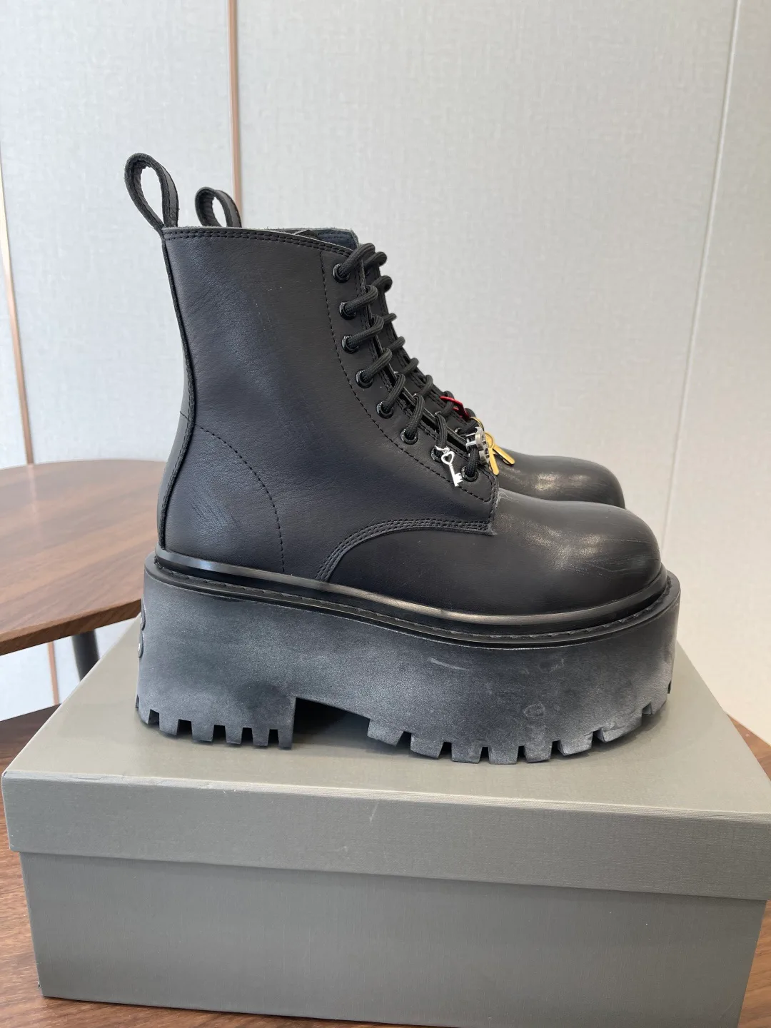Ботинки Женские Balenciaga 1592824