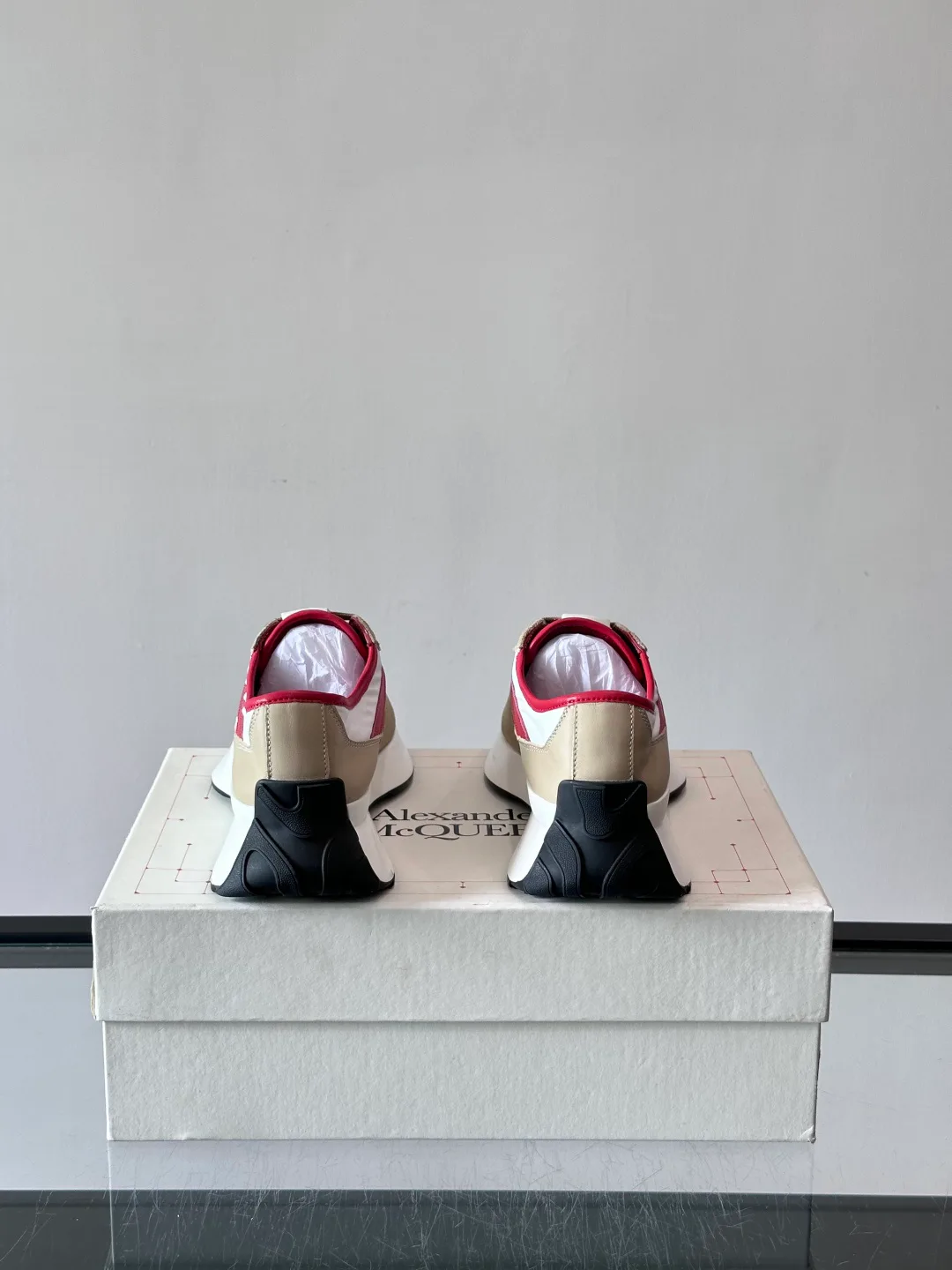 Кроссовки Женские Alexander Mcqueen 17354164