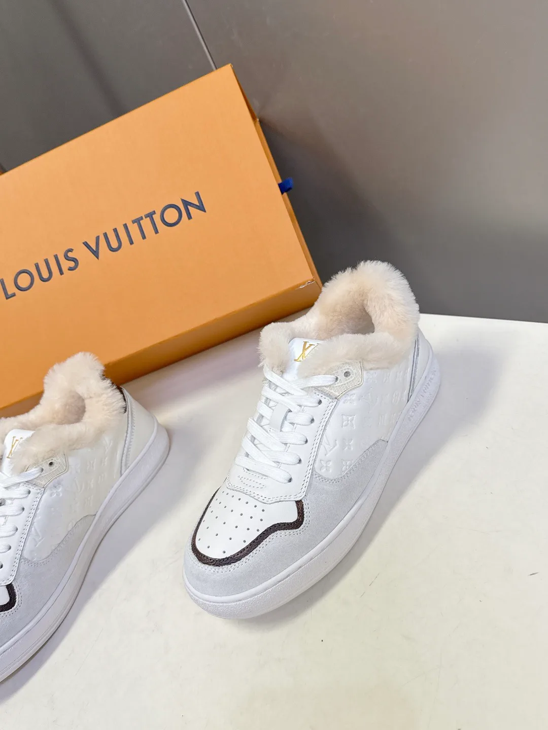 Кроссовки Мужские Louis Vuitton 951176