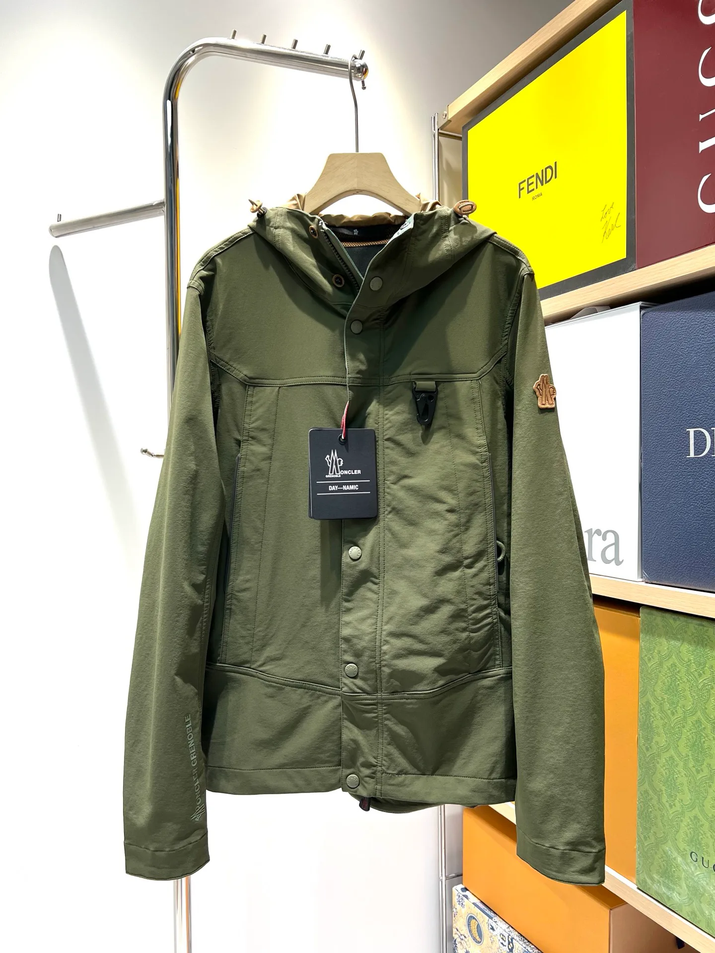 Куртки И Пуховики Мужские Moncler 11909049