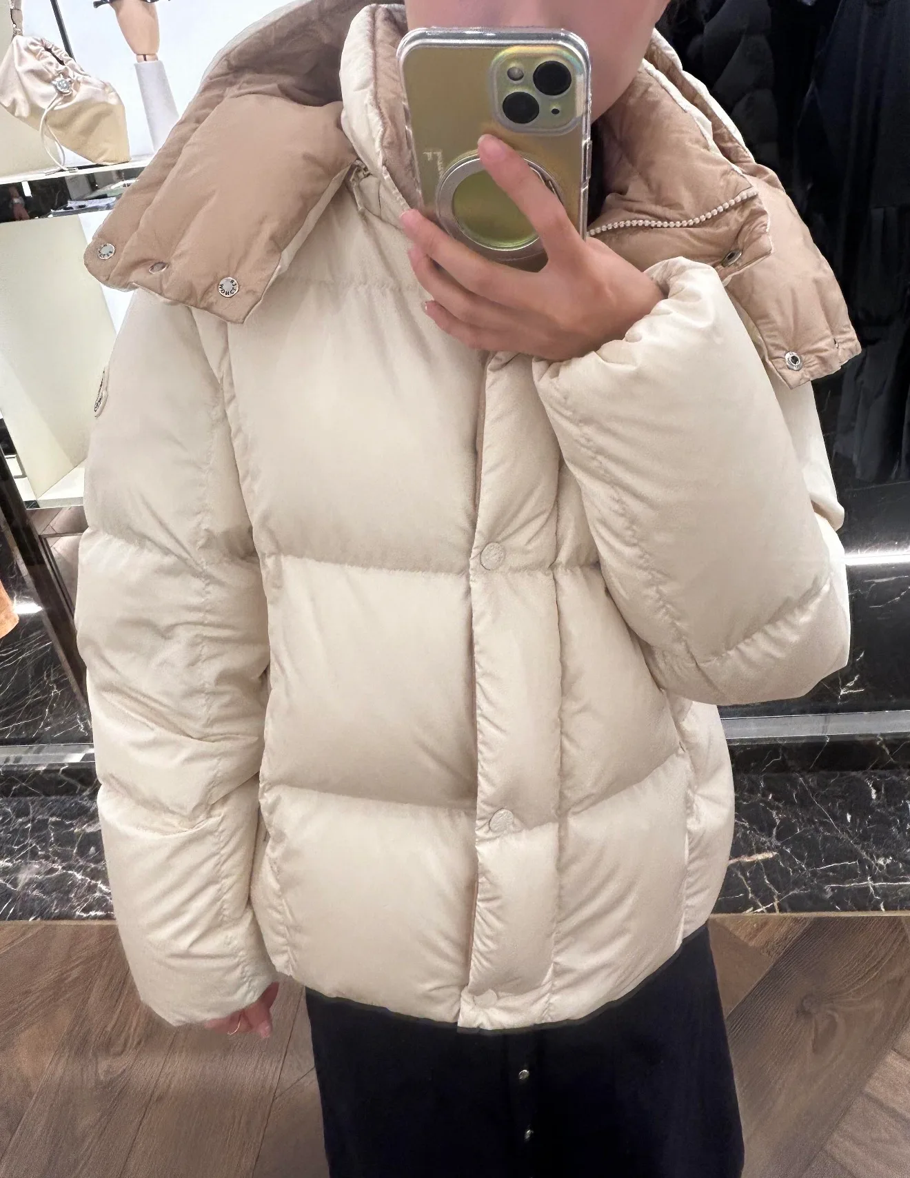 Куртки И Пуховики Женские Moncler 19001661