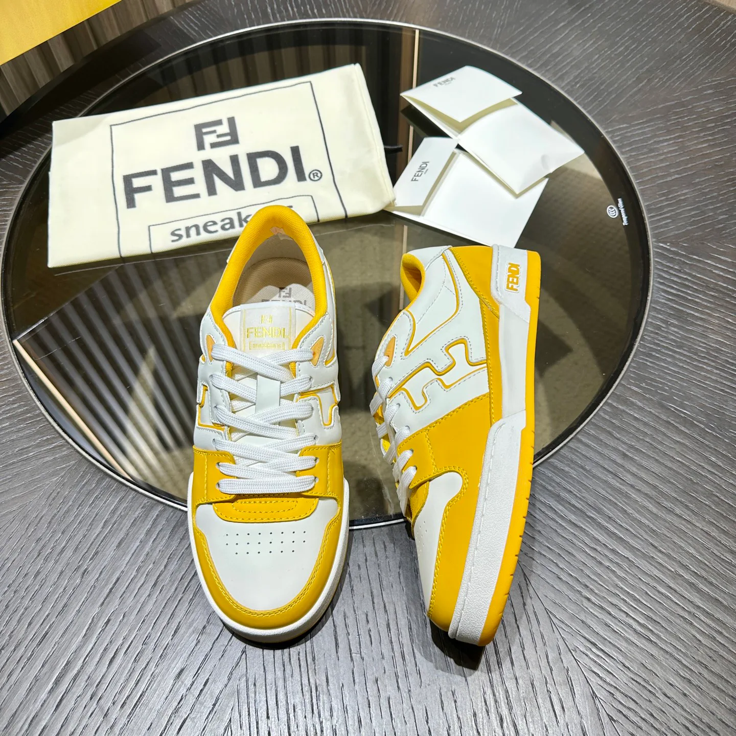 Кроссовки Женские Fendi 31601