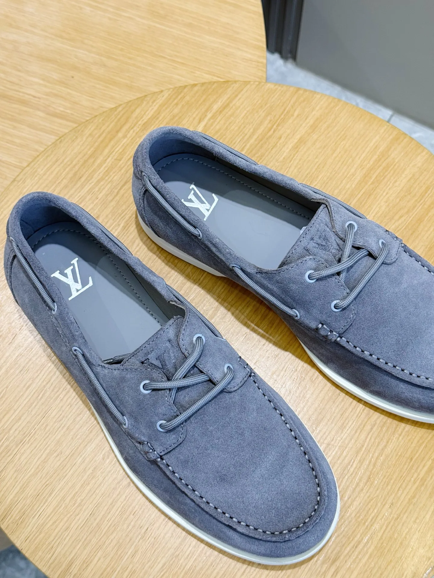 Лоферы И Туфли Мужские Louis Vuitton 18100957