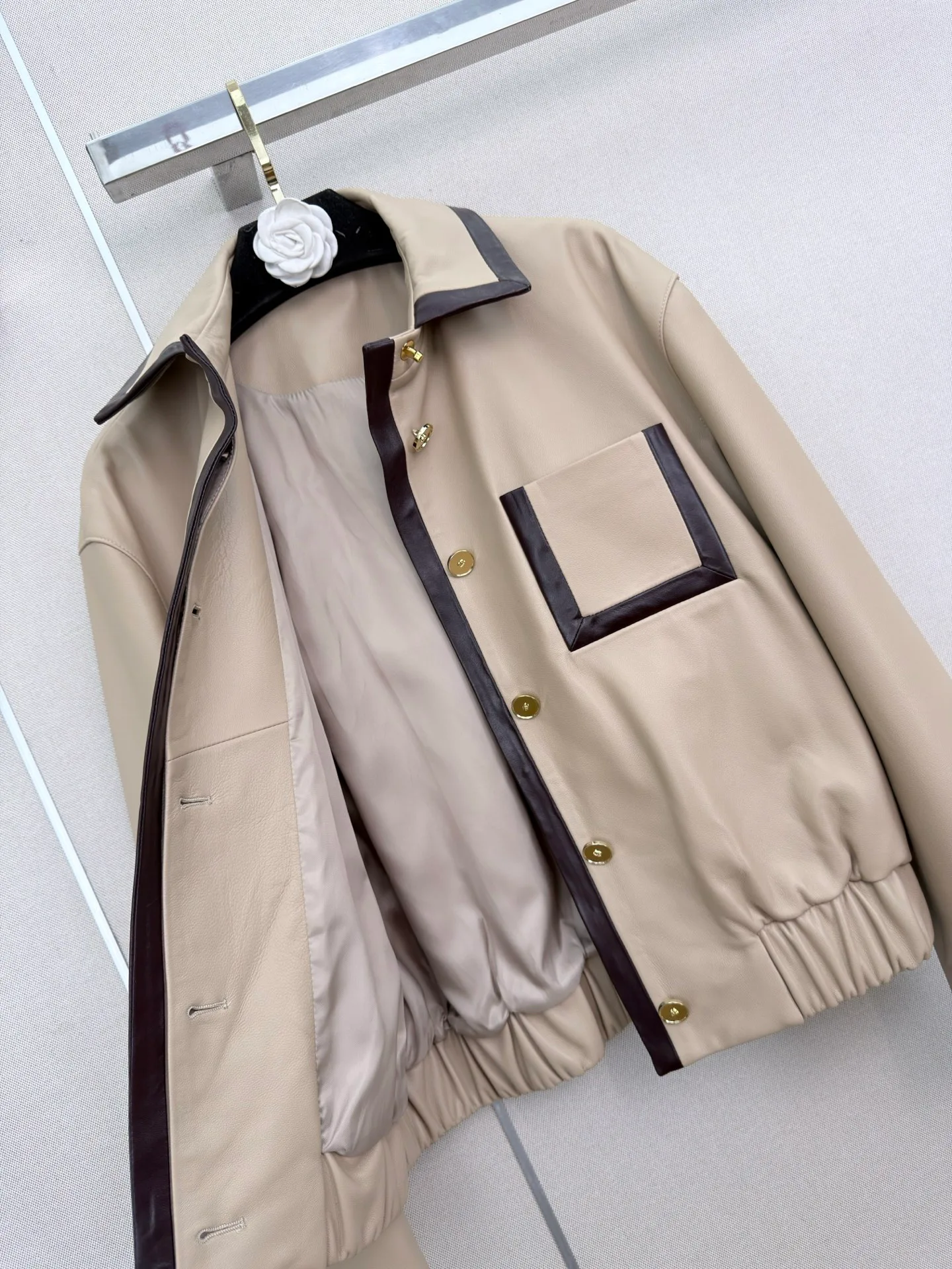 Кожаные Куртки И Дублёнки Женские Chanel 17288279