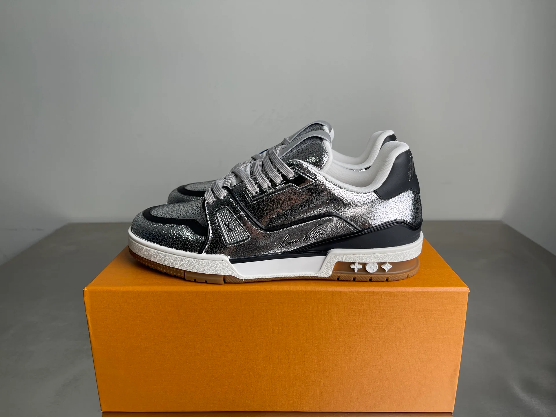 Кроссовки Мужские Louis Vuitton 986832