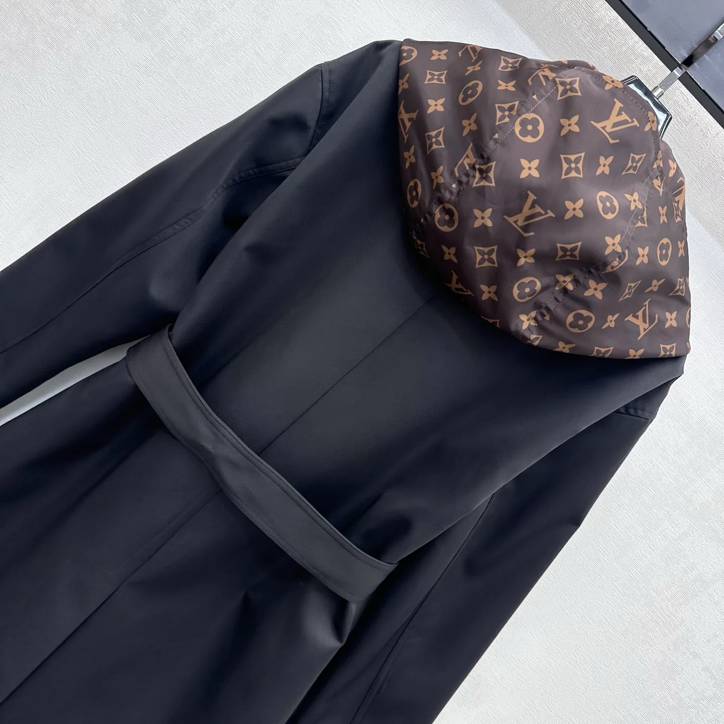 Тренчи Женские Louis Vuitton 18555706