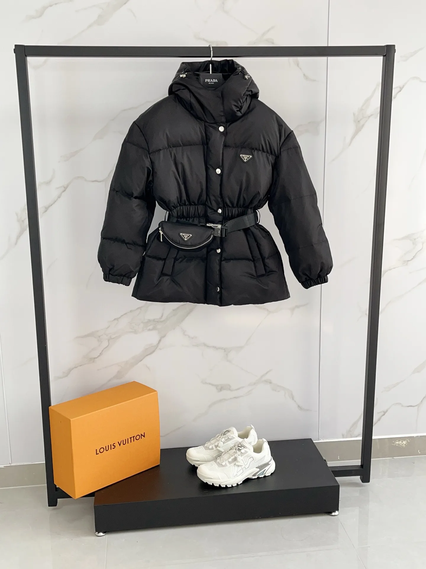 Куртки И Пуховики Женские Prada 19768522