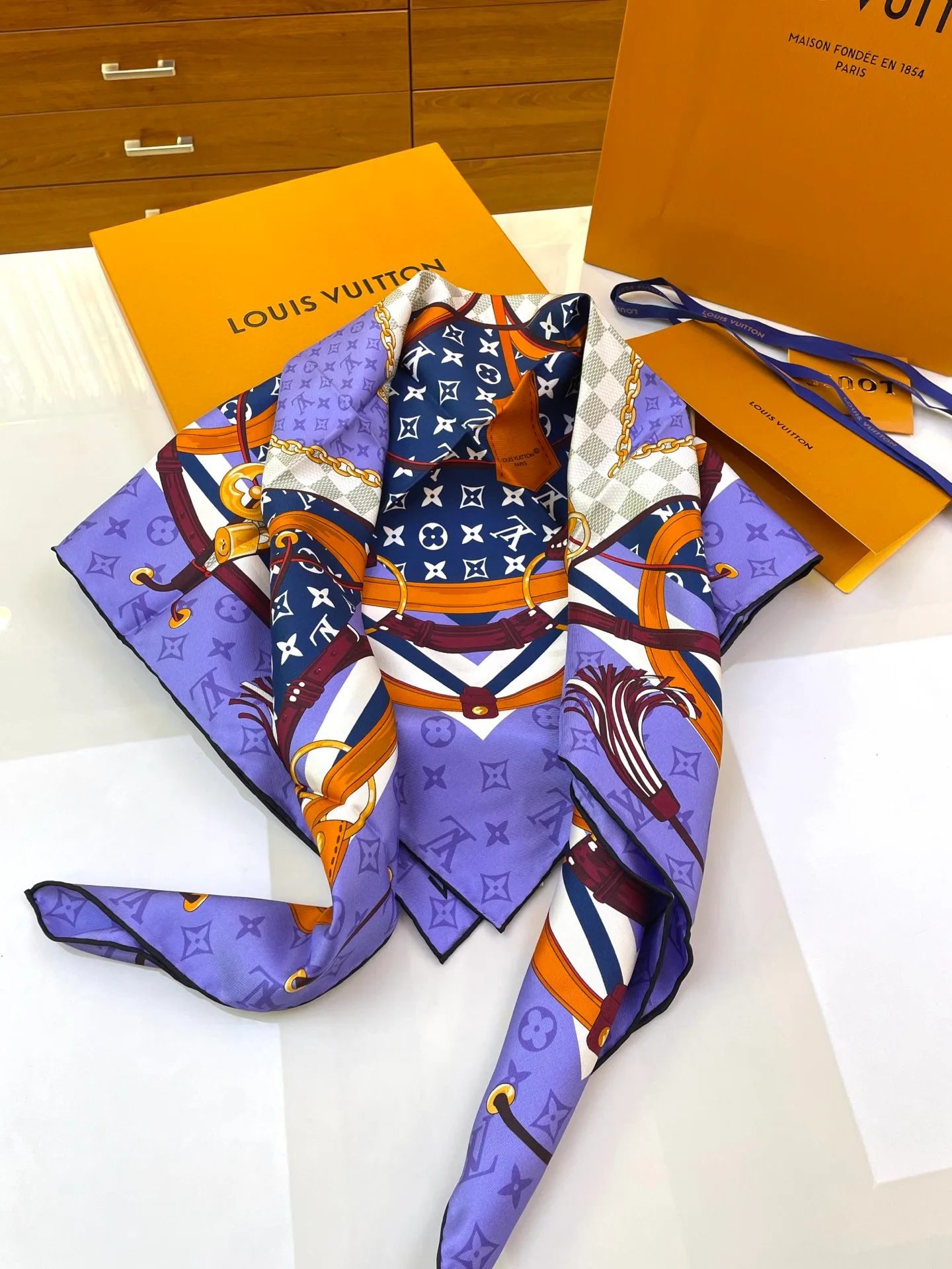 Платки Louis Vuitton 1981406