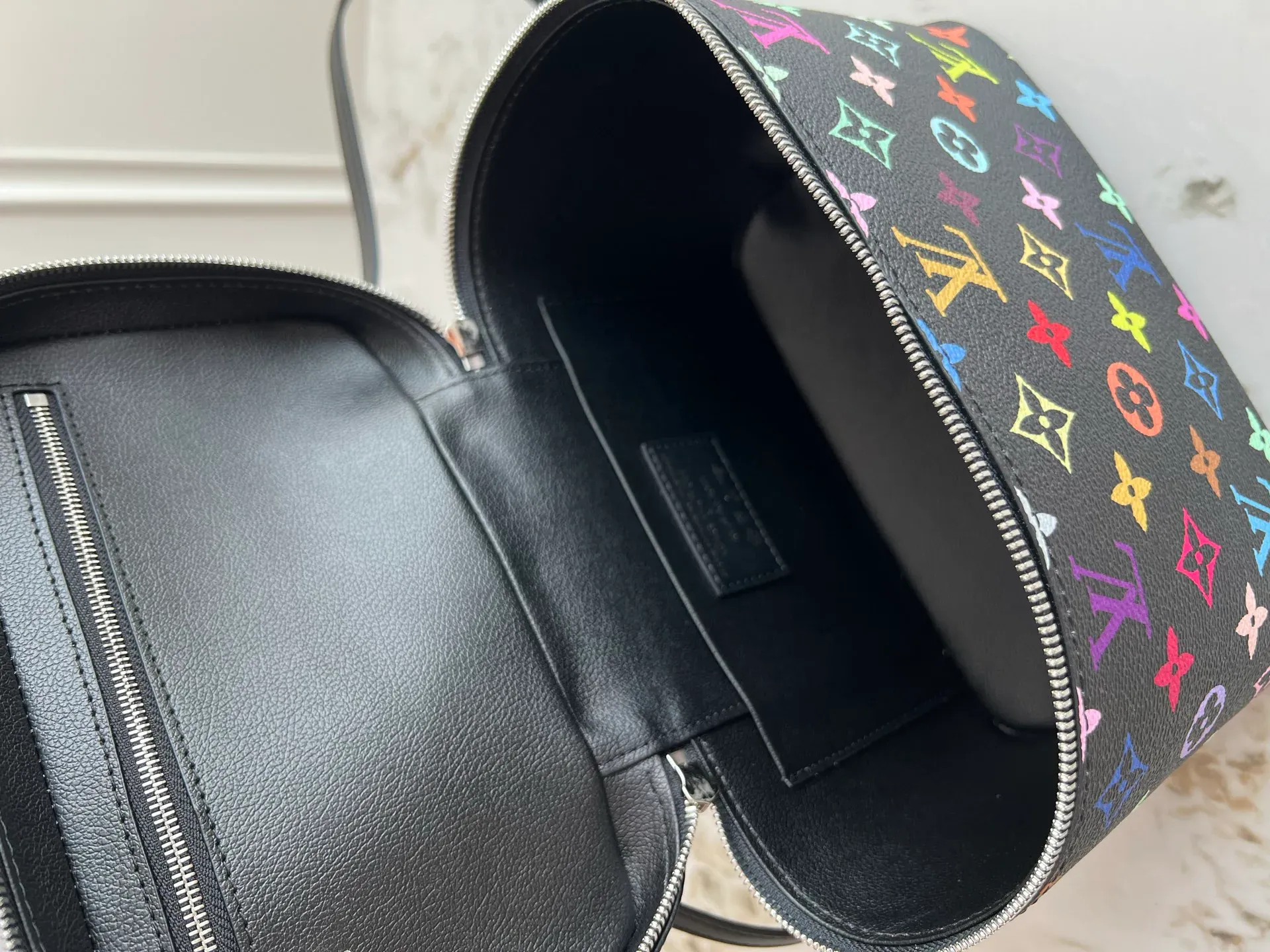 Сумки На Ремне Женские Louis Vuitton 242584