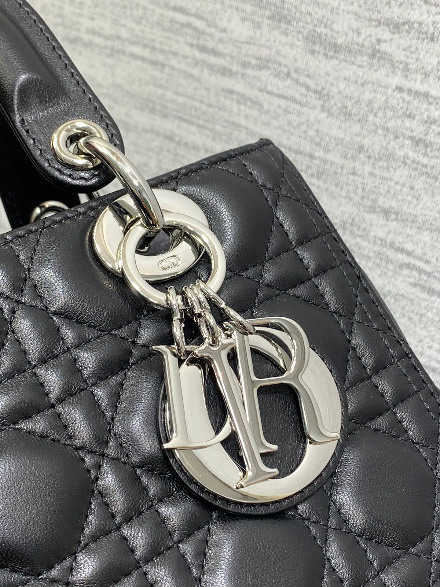 Классические Сумки Женские Christian Dior 11685136