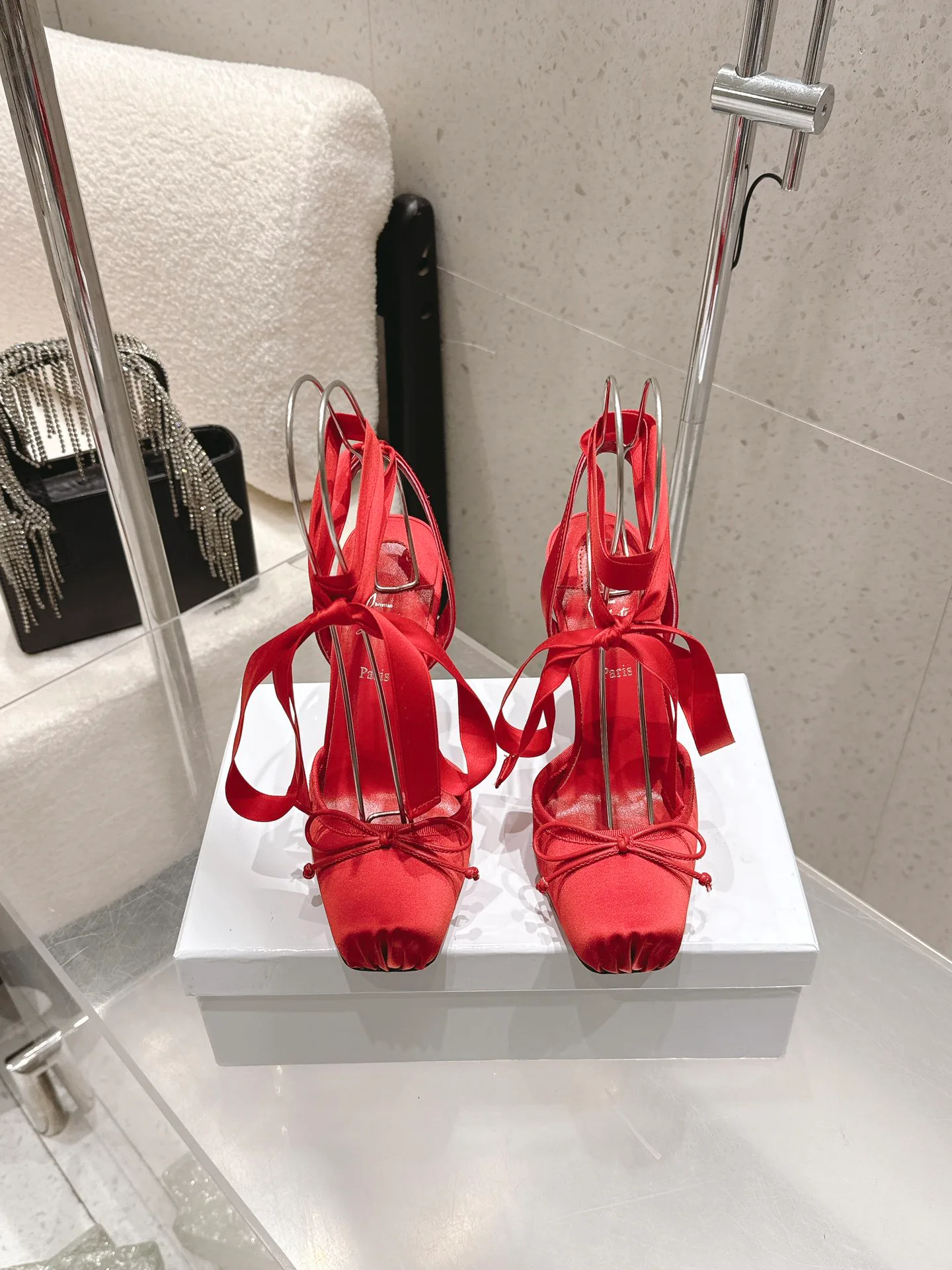 Туфли Женские Christian Louboutin 13078794