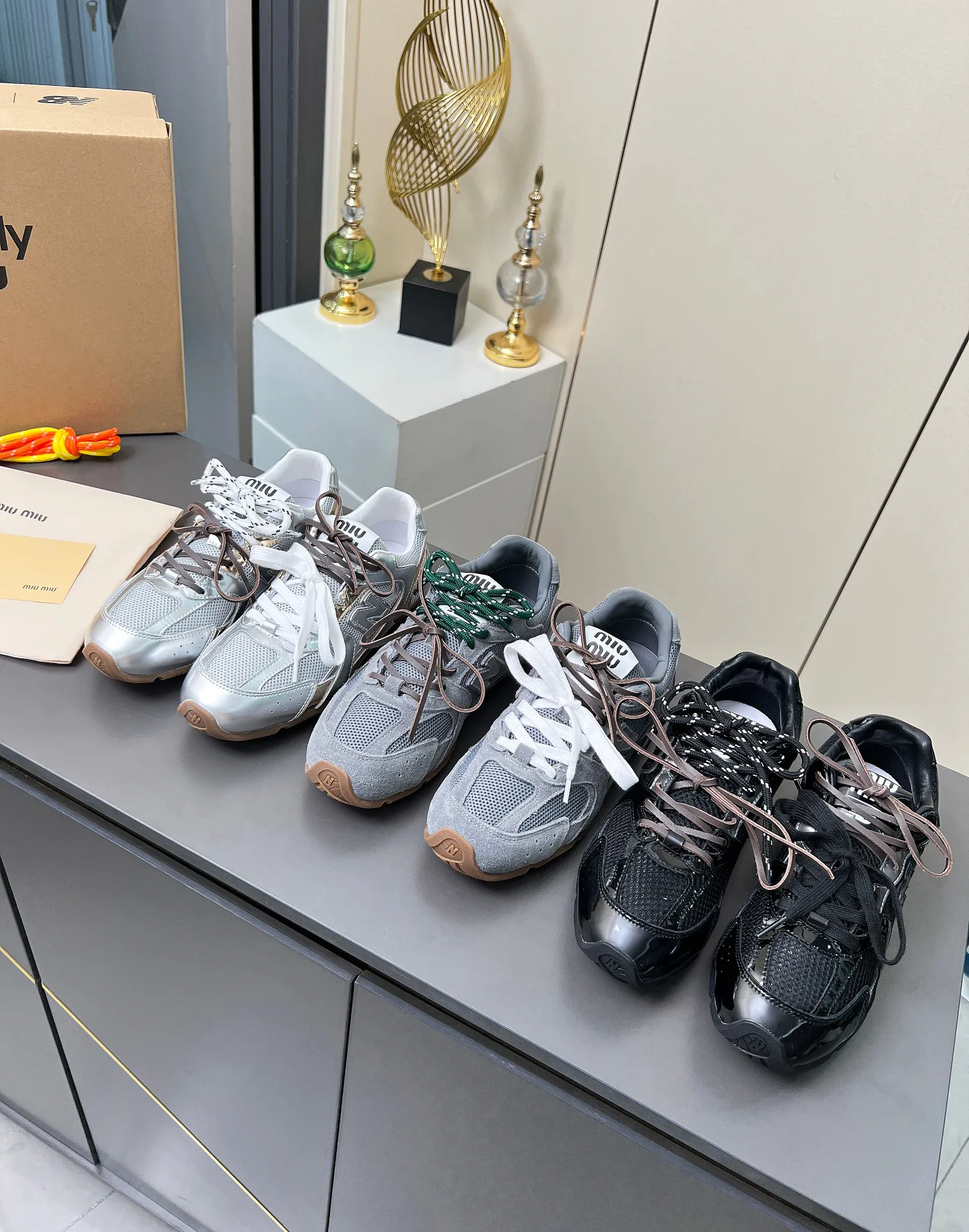 Кроссовки Женские Miu Miu 17949072
