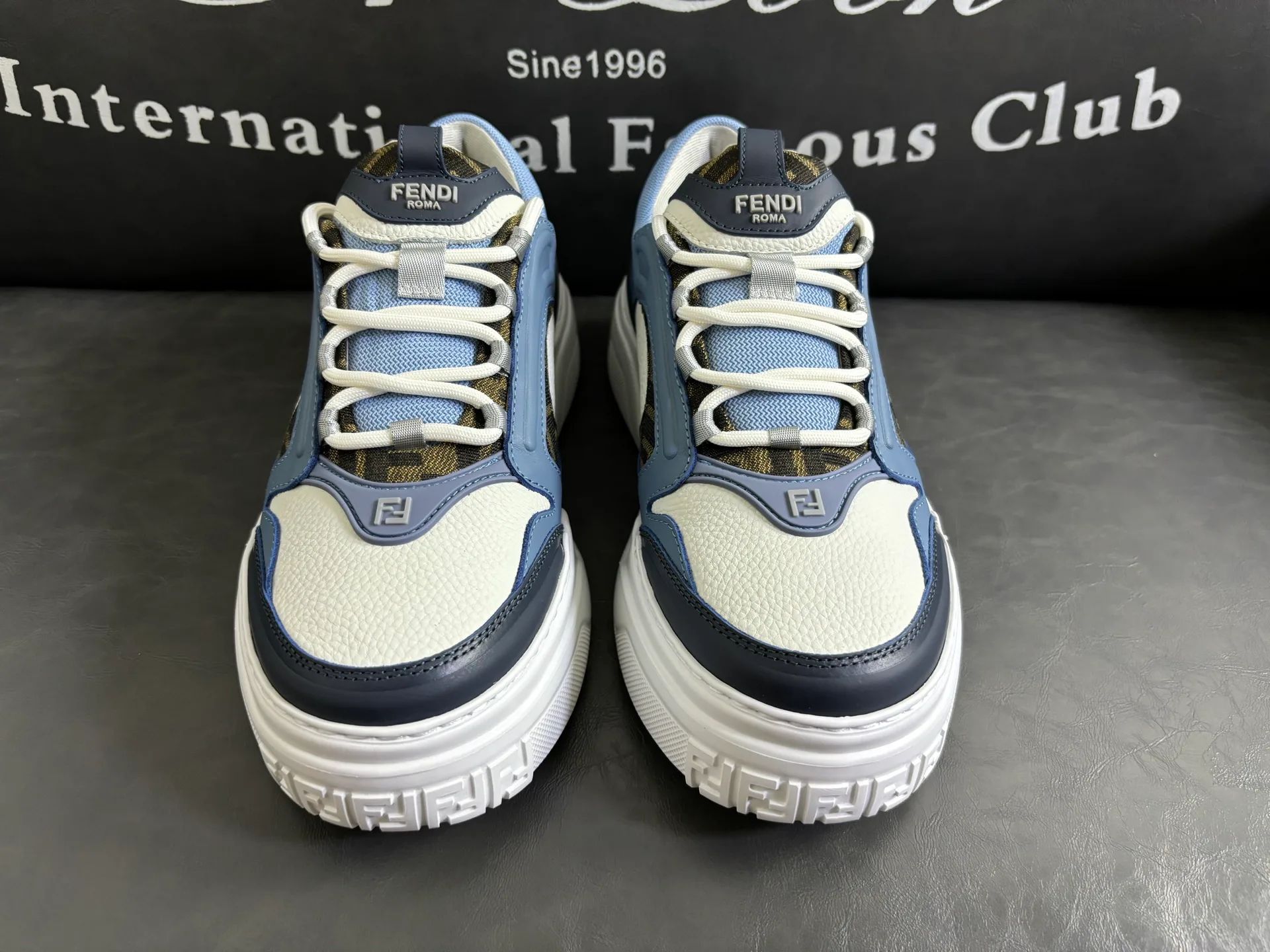 Кроссовки Мужские Fendi 29186