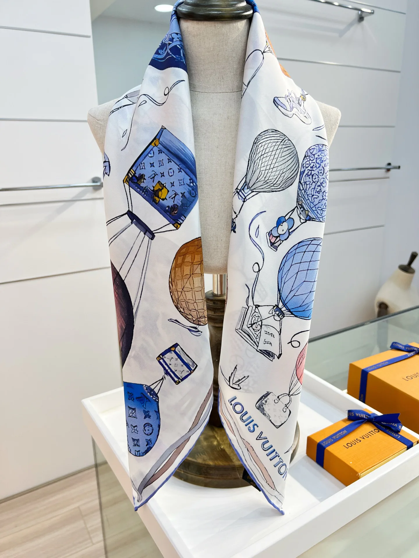 Шарфы Louis Vuitton 20427