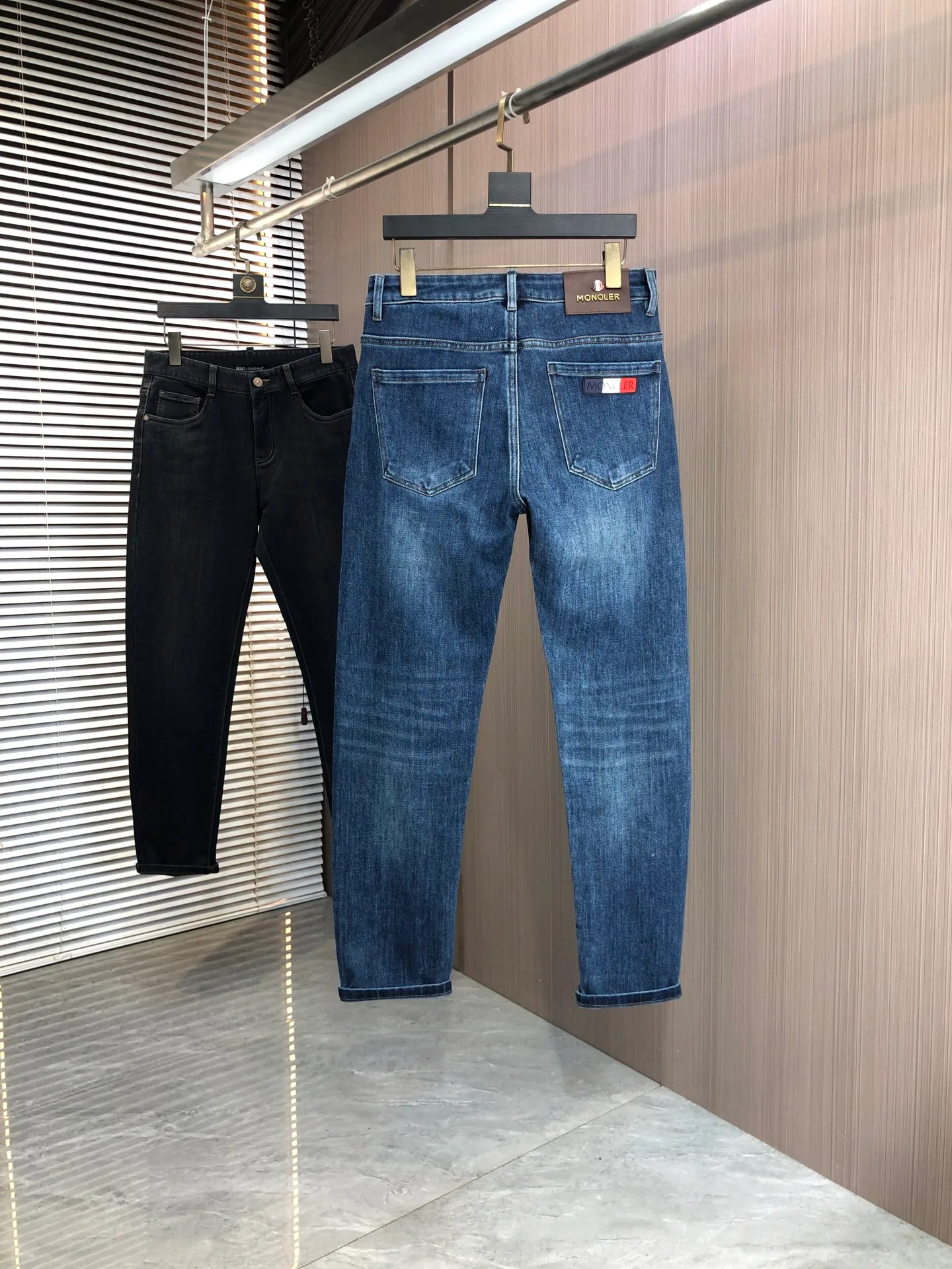 Джинсы Женские Moncler 10186878