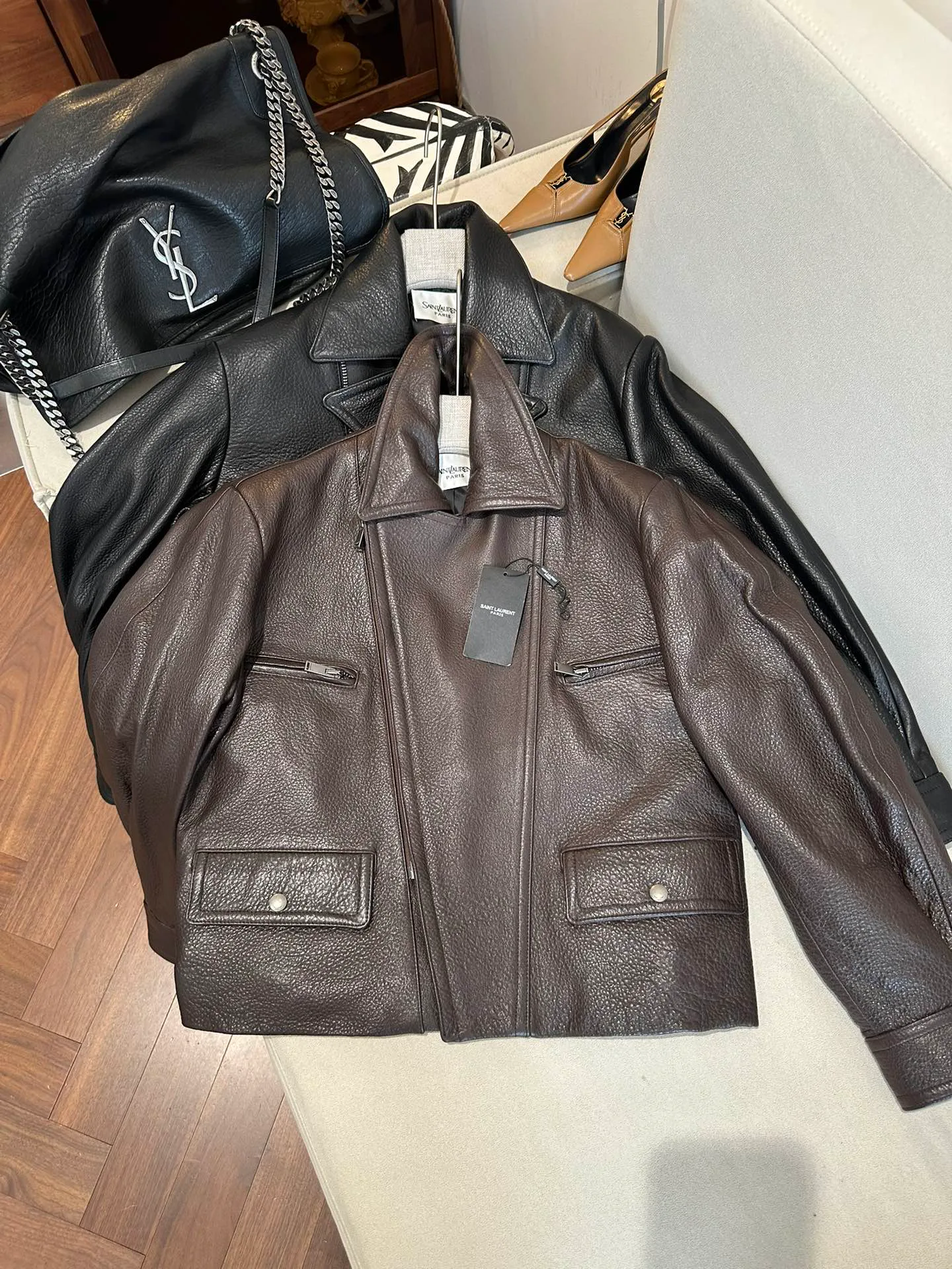 Кожаные Куртки И Дублёнки Женские Saint Laurent 11786239