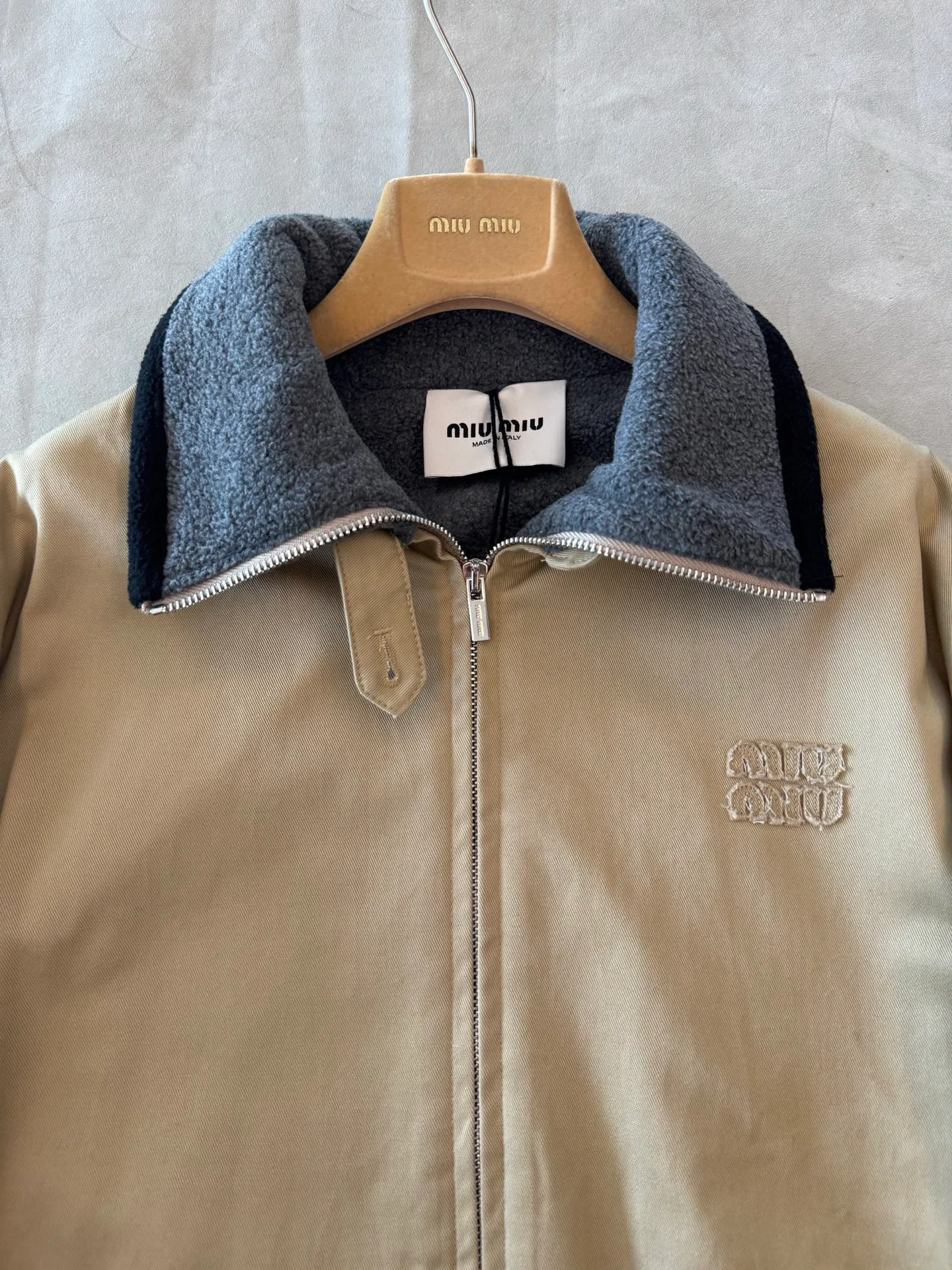 Куртки И Пуховики Женские Miu Miu 18491933