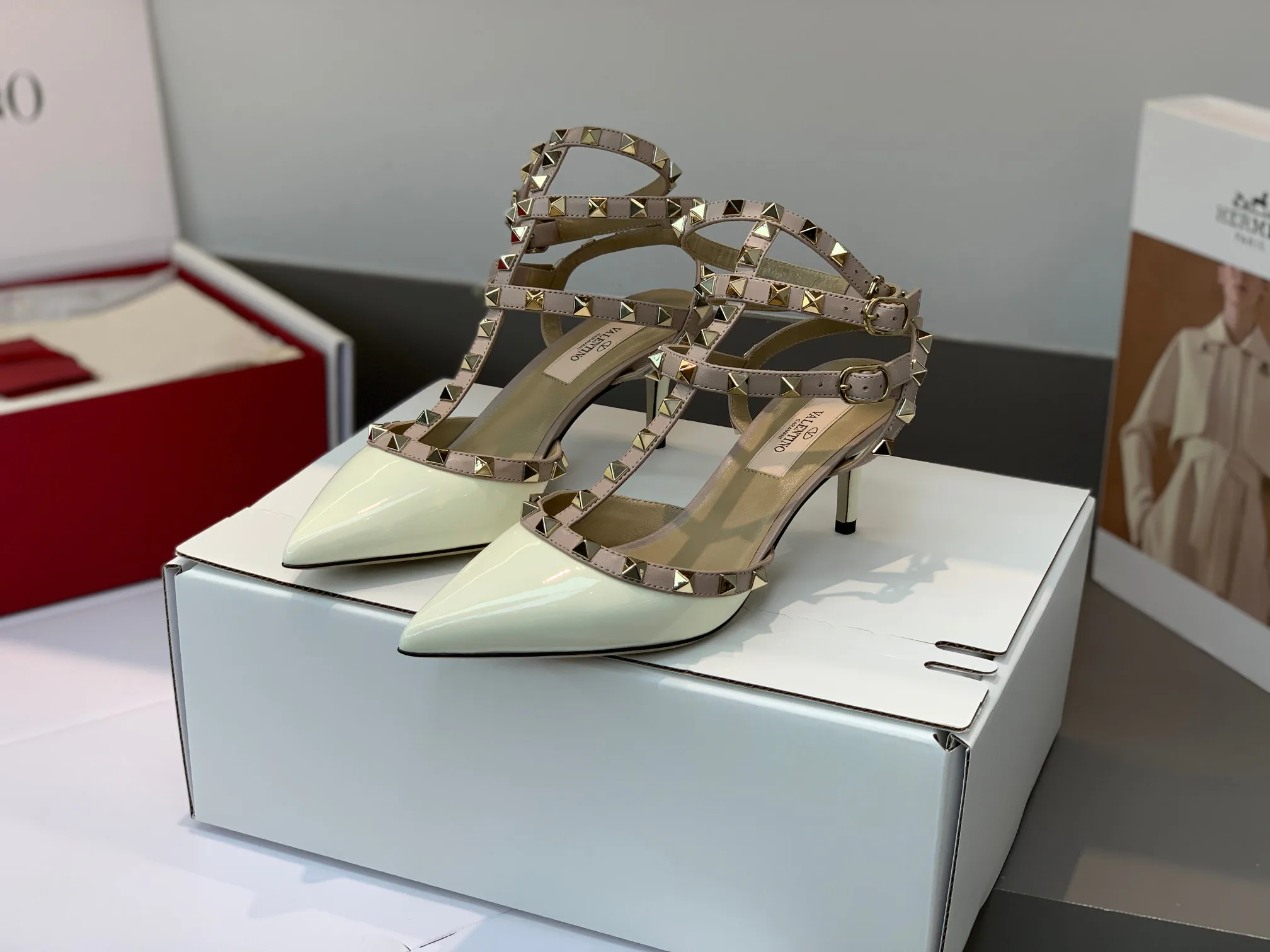 Босоножки Женские Valentino 11323098