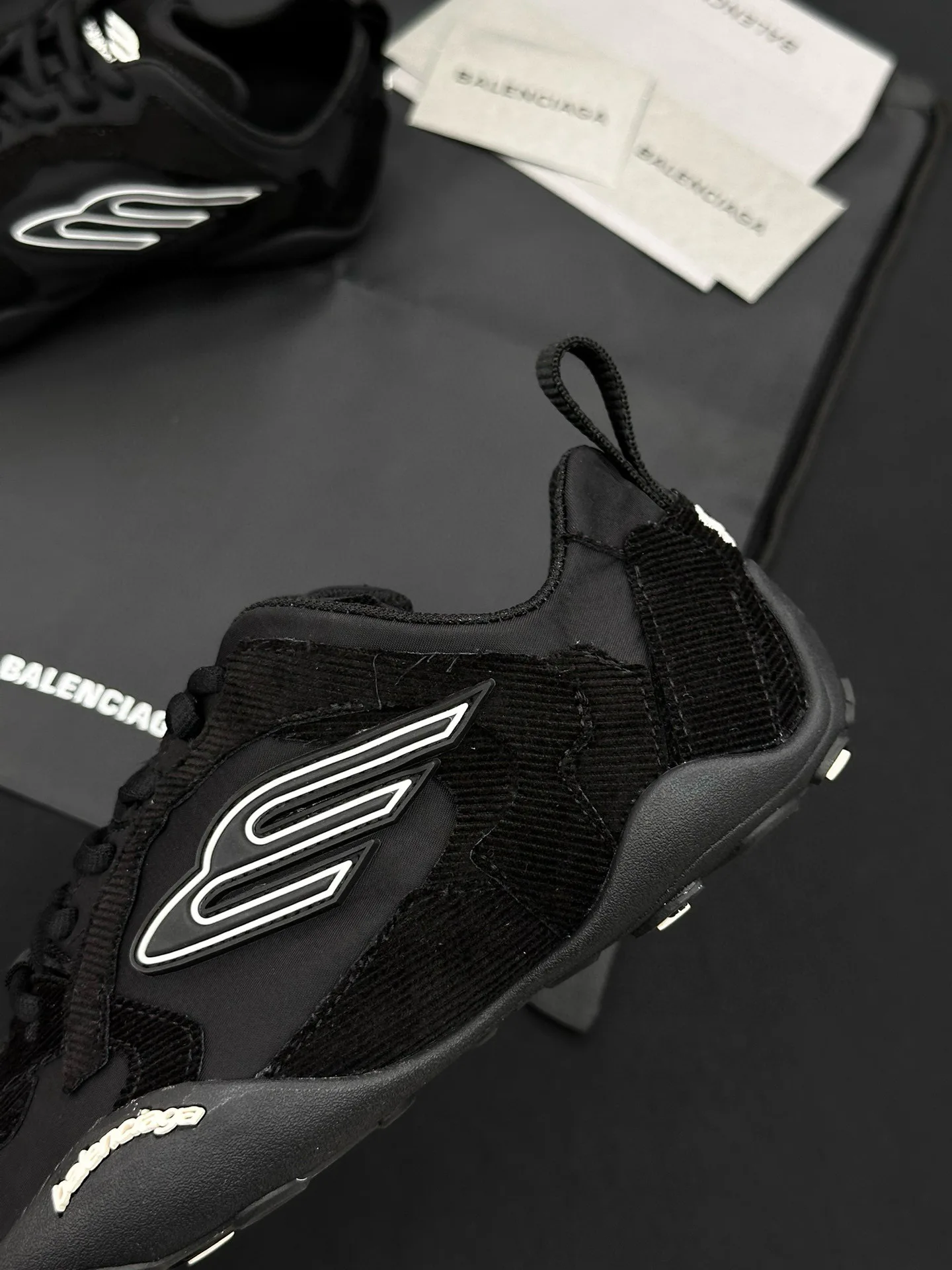 Кроссовки Женские Balenciaga 10997418