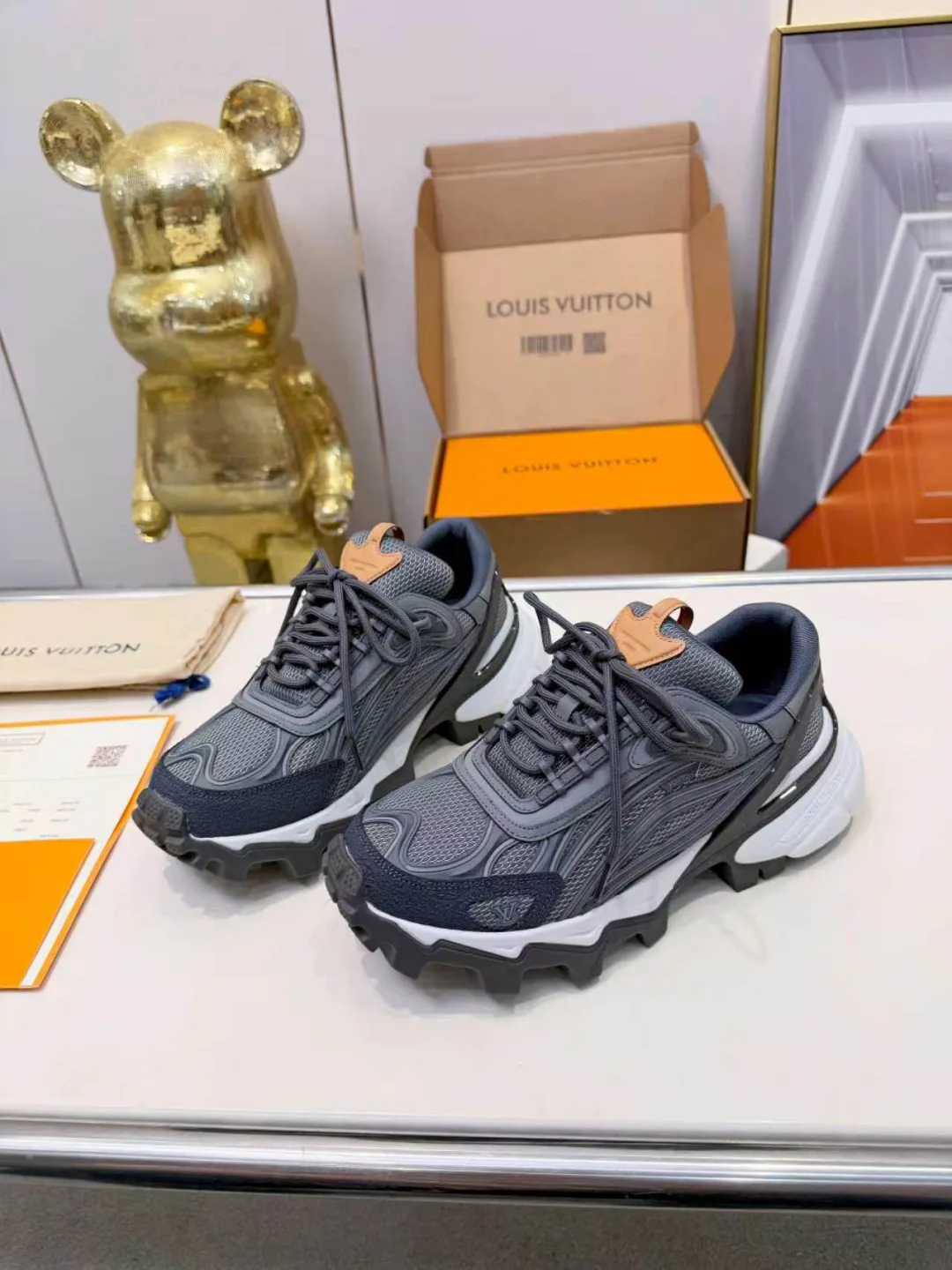 Кроссовки Мужские Louis Vuitton 13152683