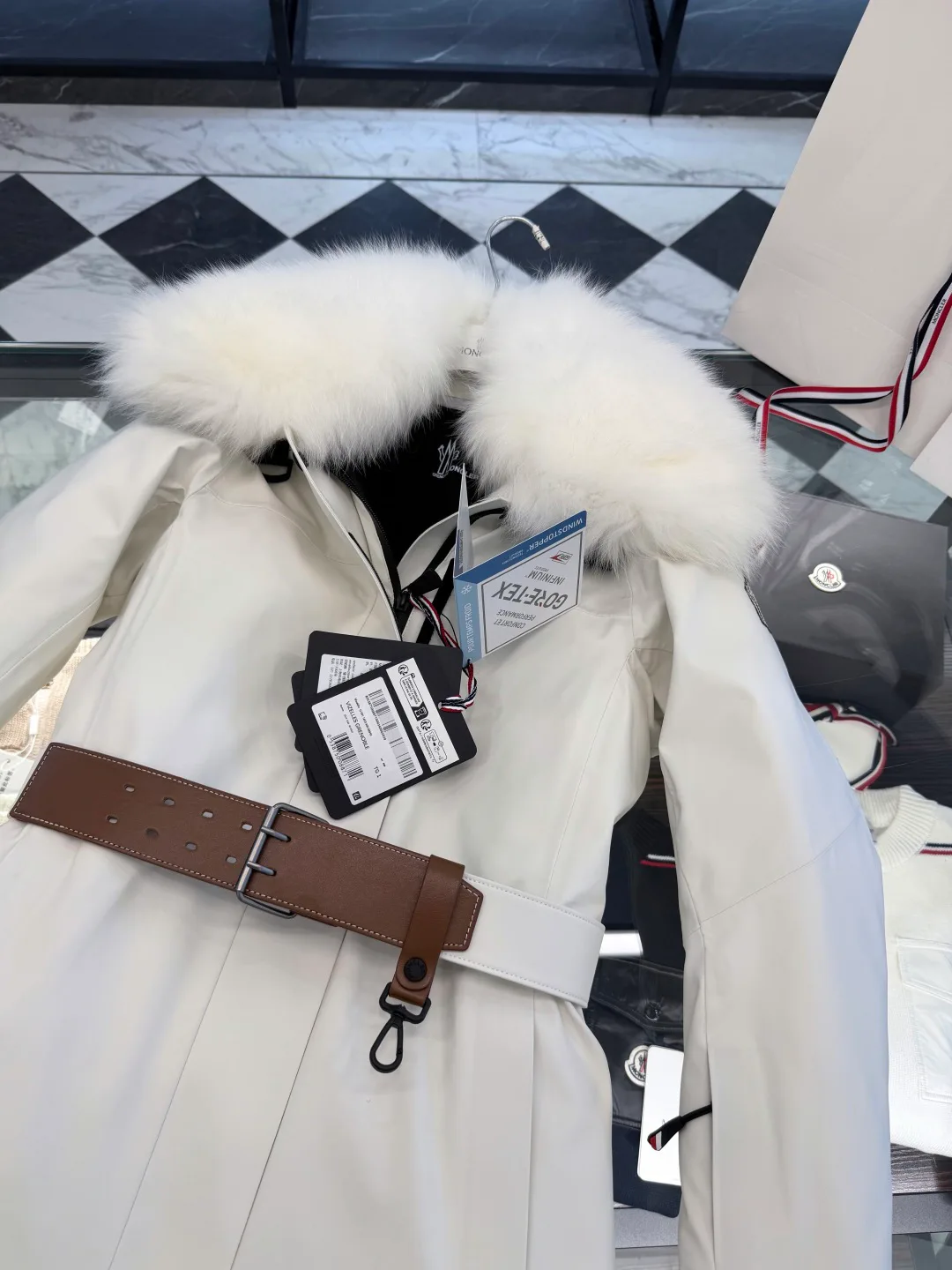 Куртки И Пуховики Женские Moncler 19336113