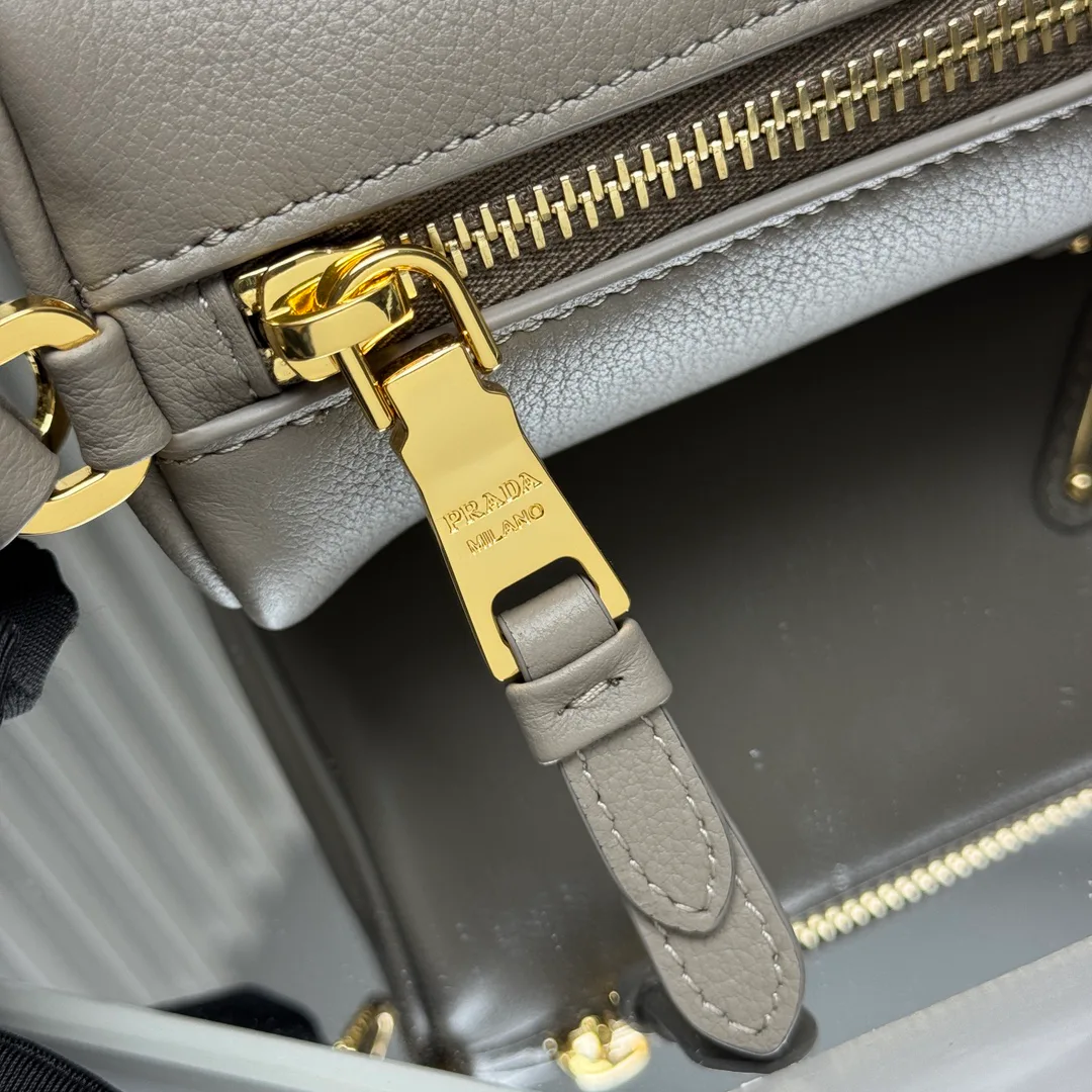 Клатчи Женские Prada 1878046