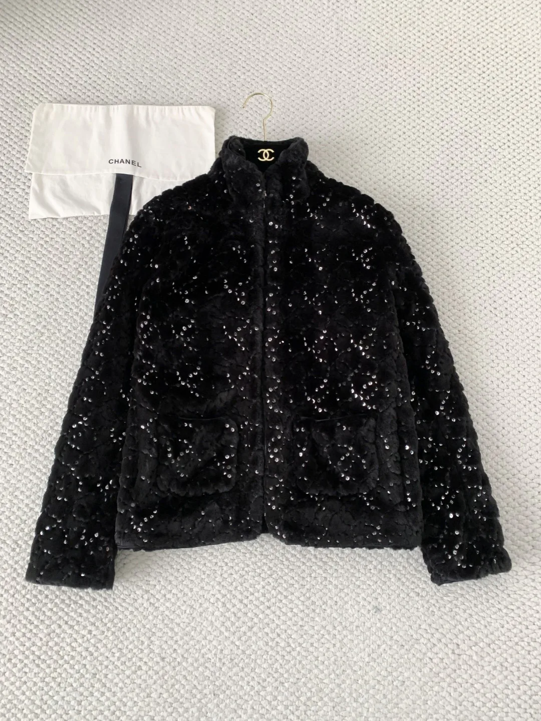 Куртки И Пуховики Женские Chanel 392784