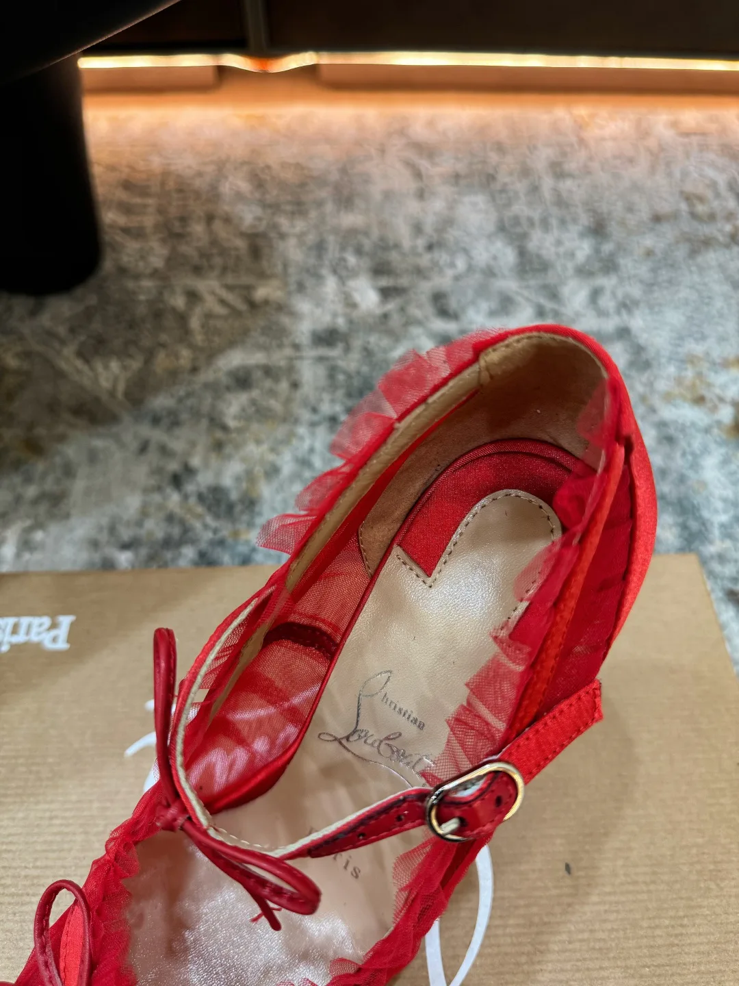 Туфли Женские Christian Louboutin 17524666