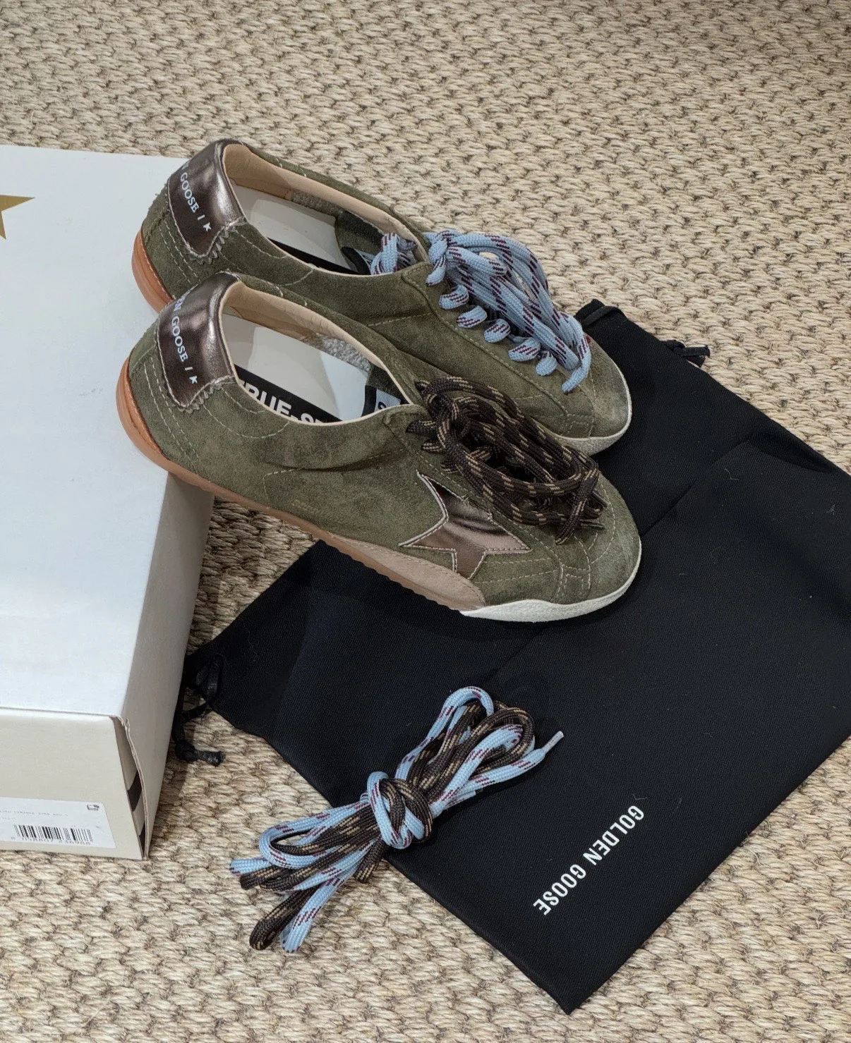 Кроссовки Женские Golden Goose 18204641