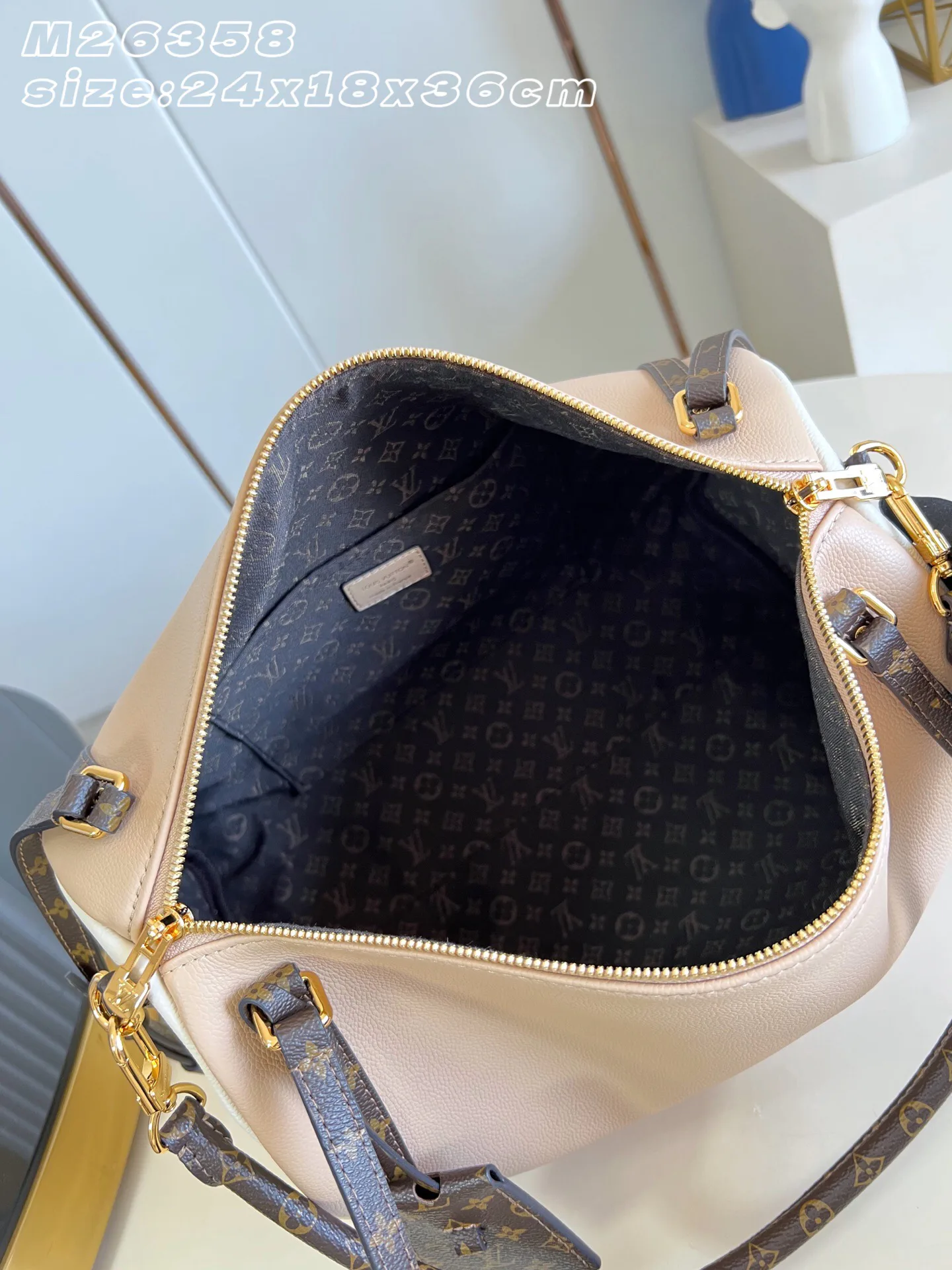 Классические Сумки Женские Louis Vuitton 17454385