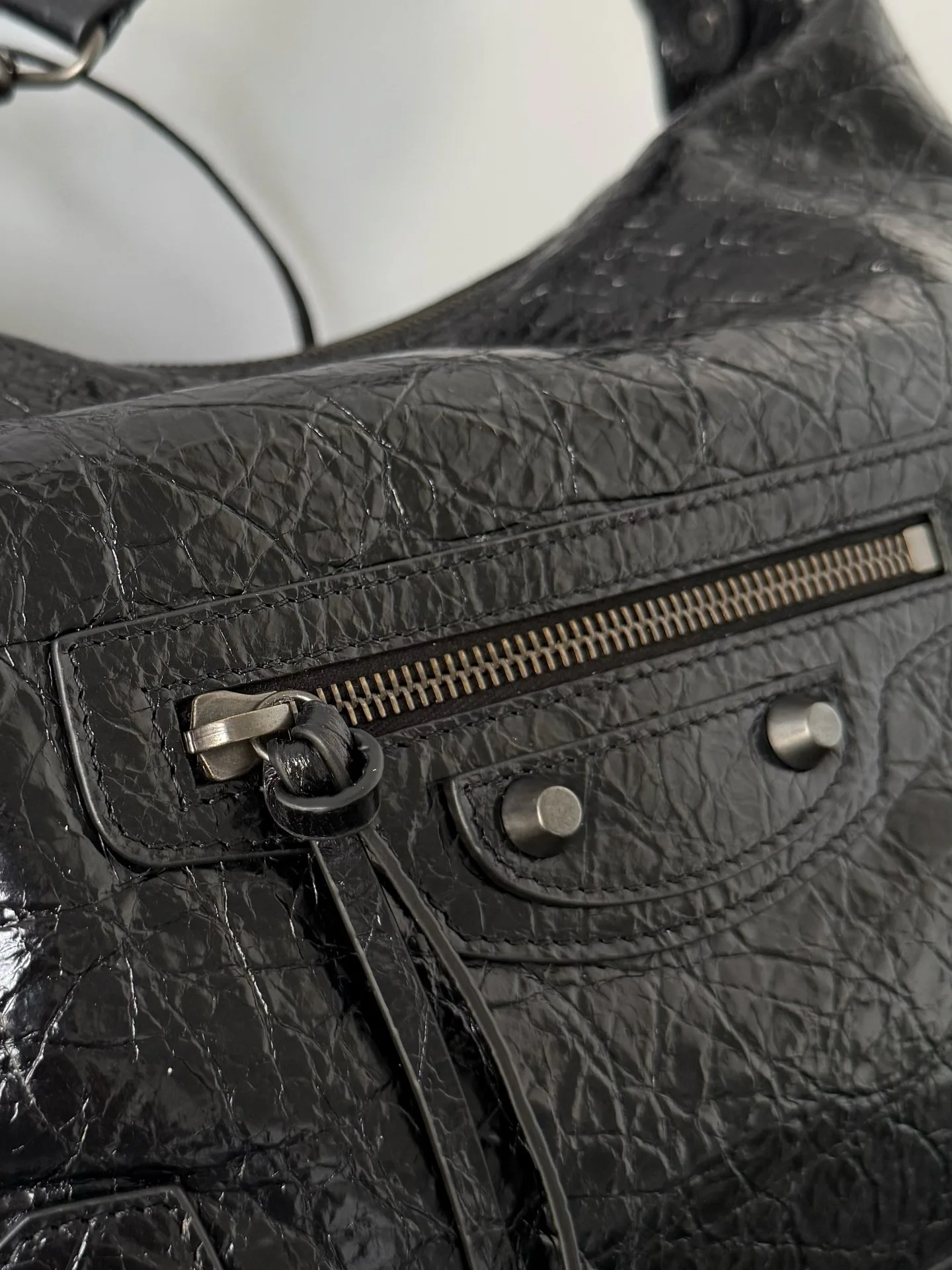 Сумки На Ремне Женские Balenciaga 11386859