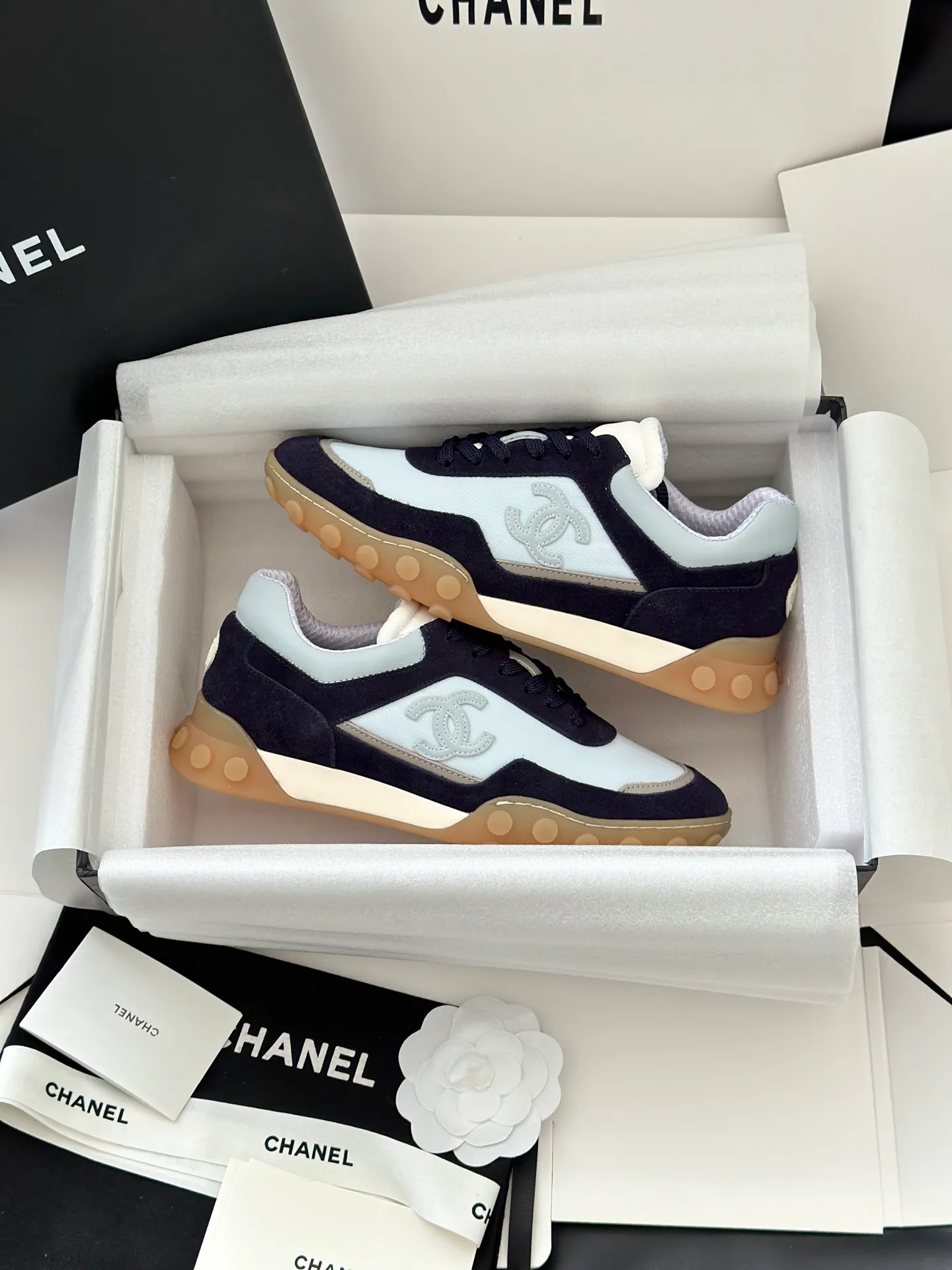 Кроссовки Женские Chanel 18765005