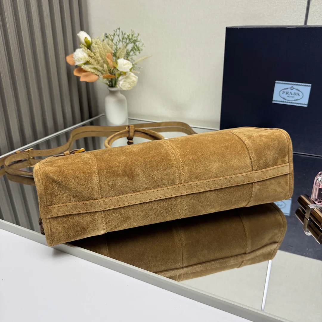 Классические Сумки Женские Prada 10446810