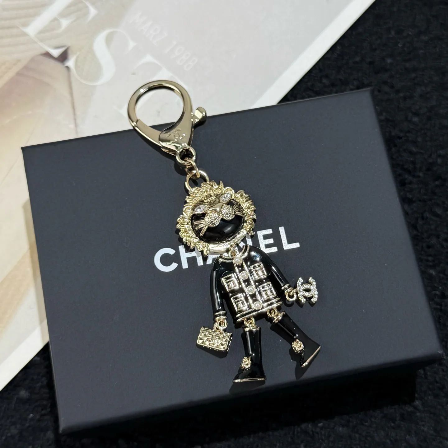 Брелки Chanel Брелки Chanel