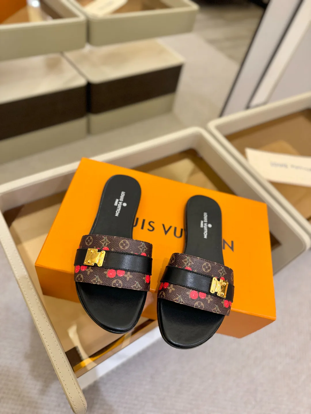 Сандалии Женские Louis Vuitton 9865334